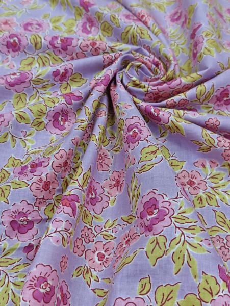 Beautiful Lavender-Pink Floral  Printed  Cotton Fabric