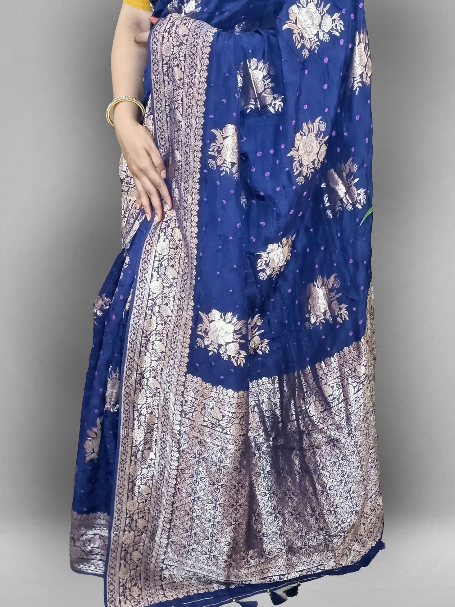 Bandhej soft munga crepe silk saree