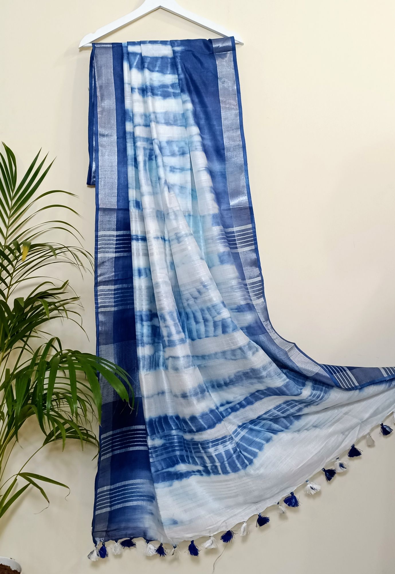 Hand woven semi-linen shibori design saree