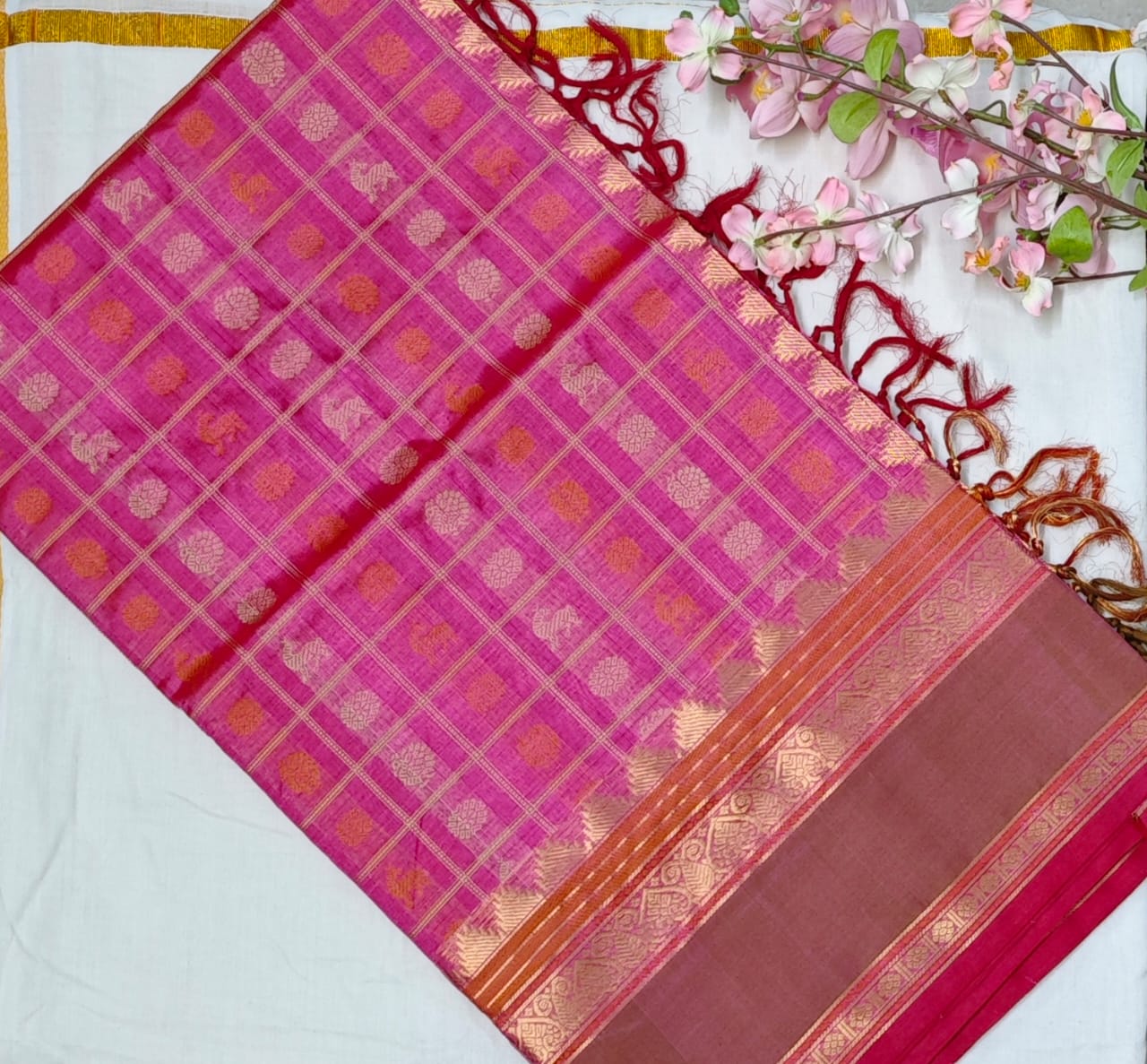 Handloom 1000 Butta Kanchi Silk Cotton Saree with zari Boarder Pallu