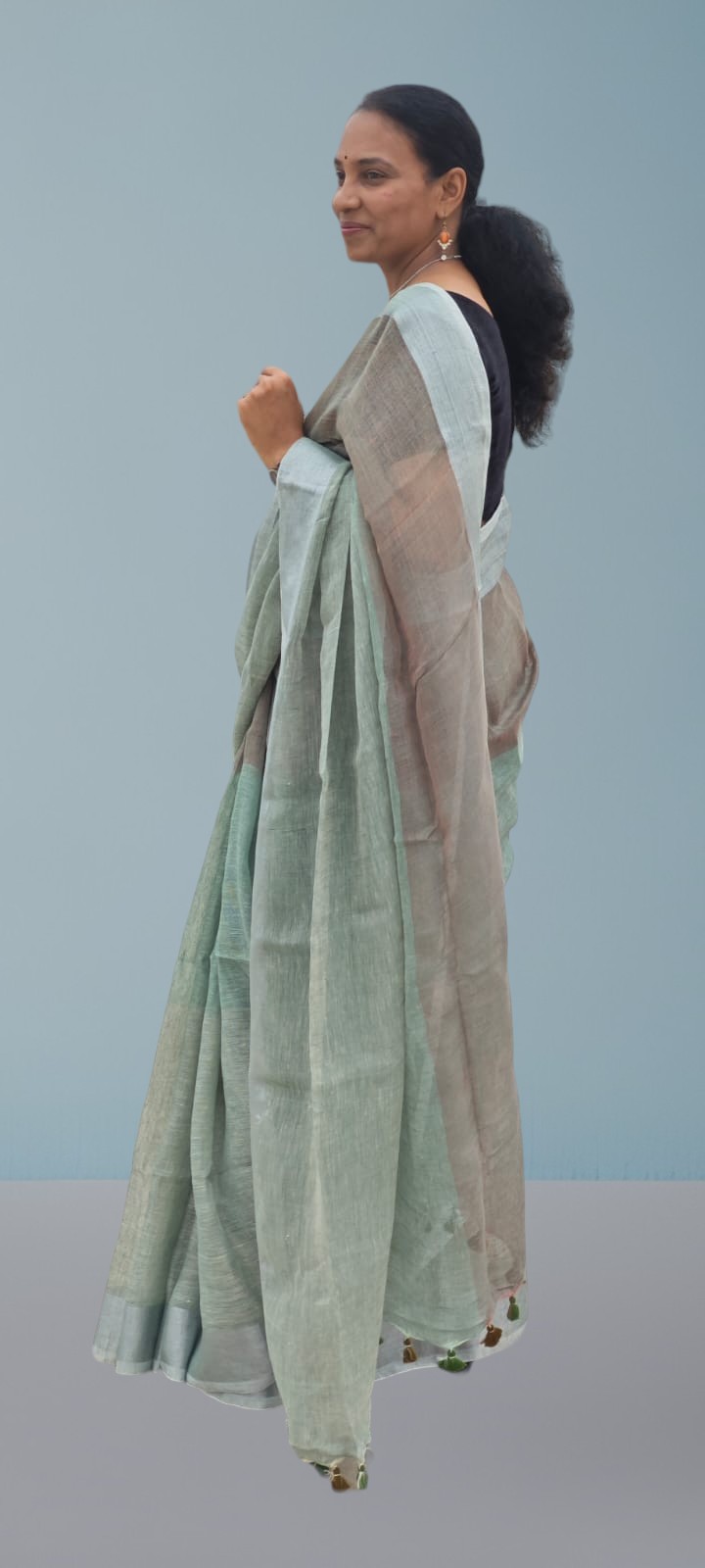 Handloom Linen Multi shaded saree