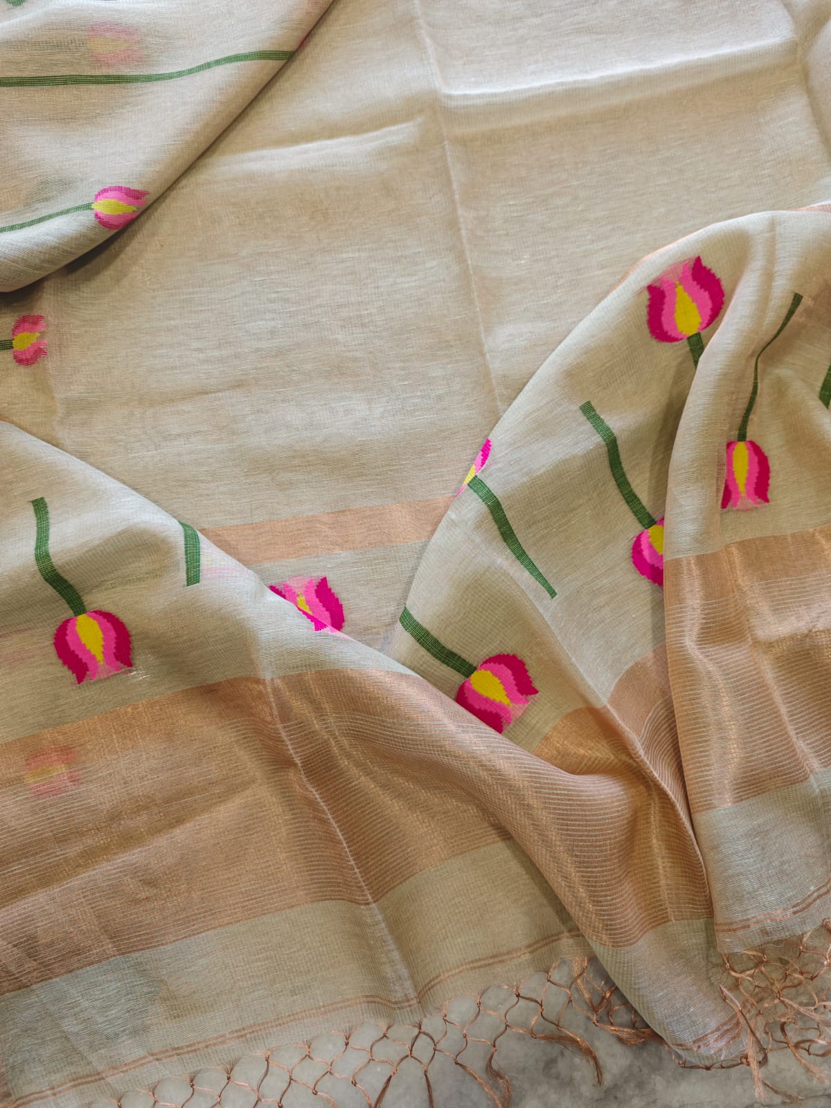 SILK LINEN LOTUS DESIGN JAMDANI SAREE