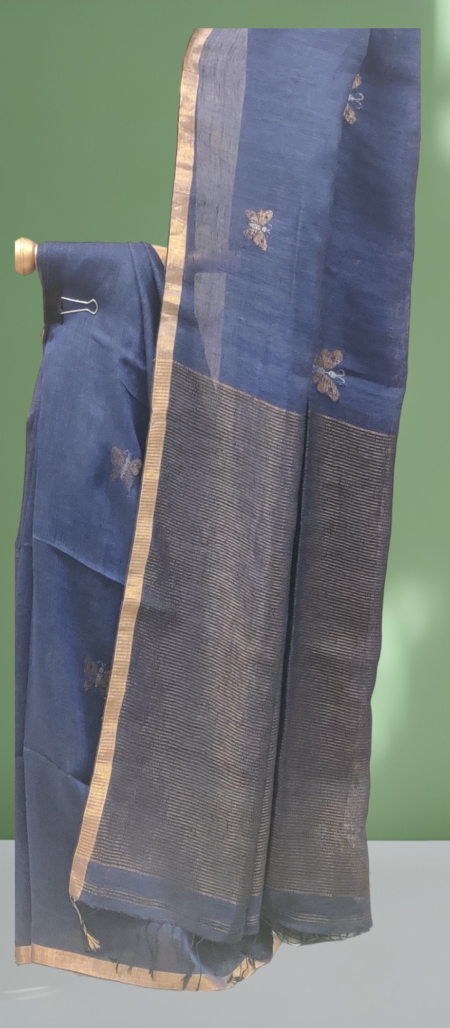 Hand Woven Lenin butterfly zari jamdani saree