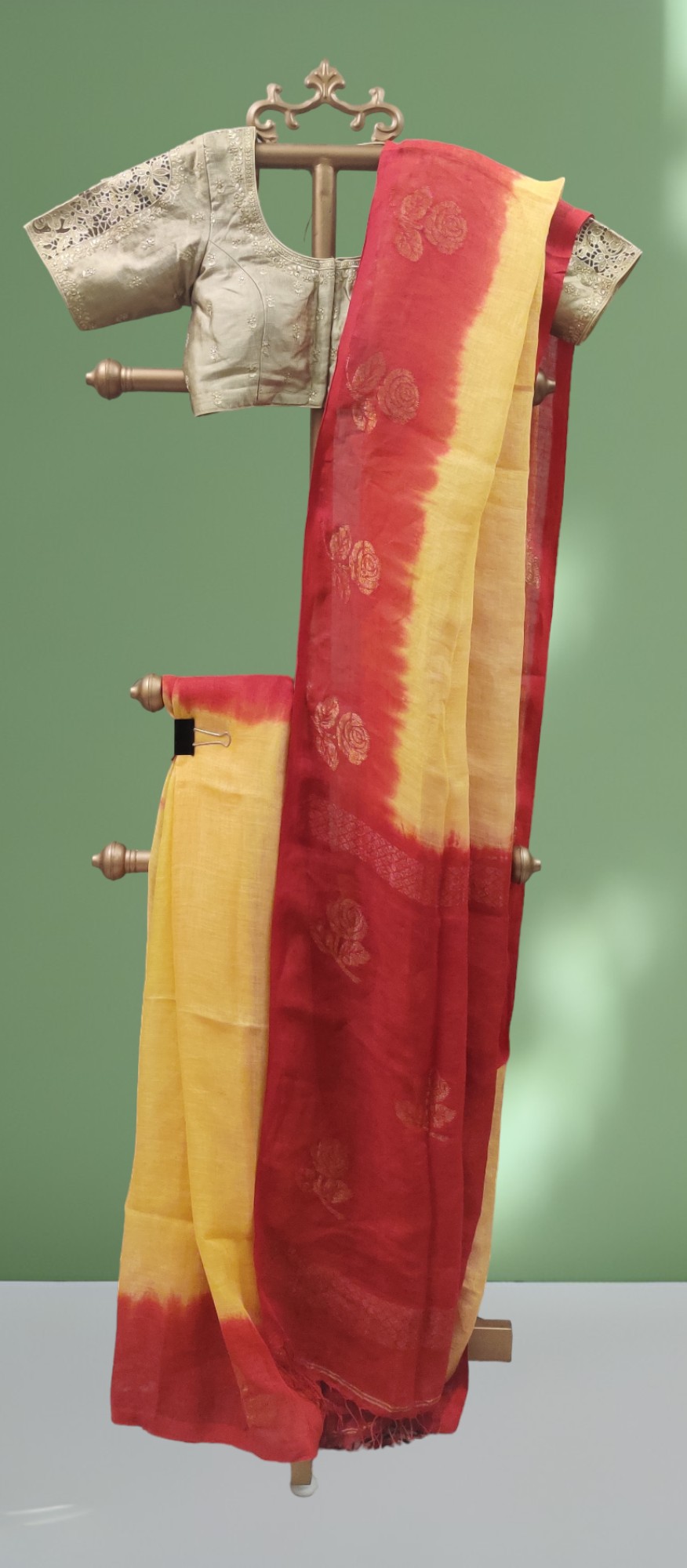 Handwoven Lenin jamdani saree
