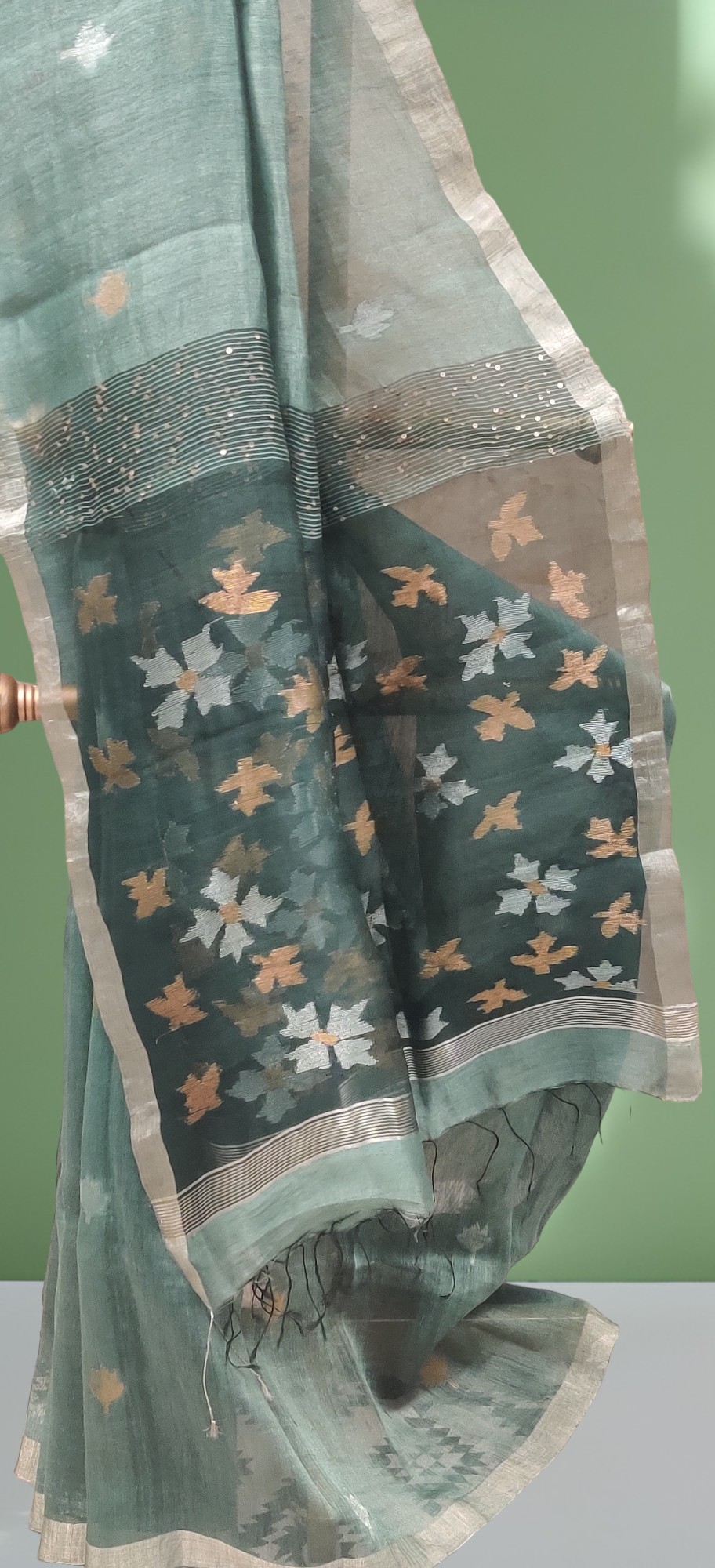 Hand Woven silk Lenin Jamdani Saree