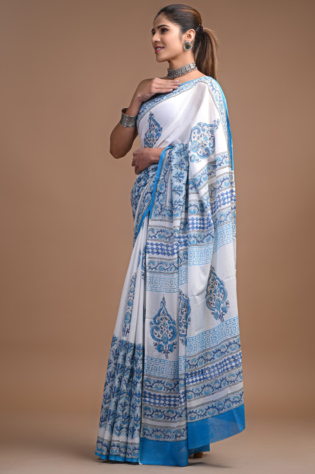 Mulmul cotton saree