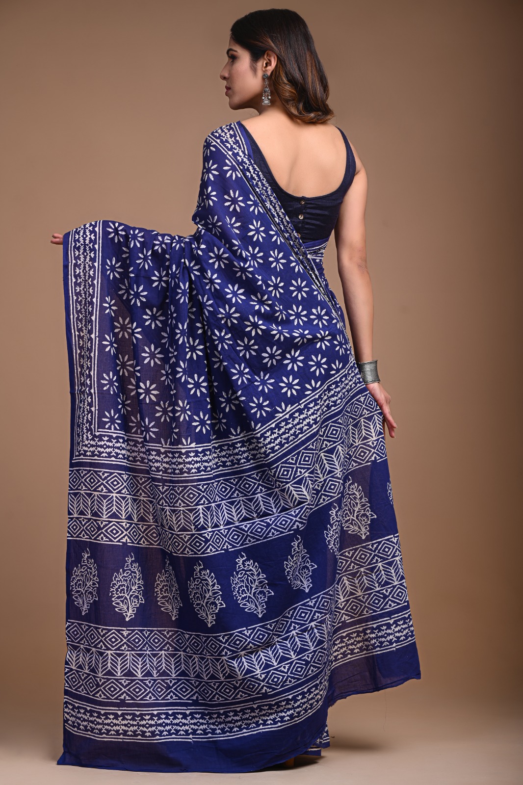 Mulmul cotton saree