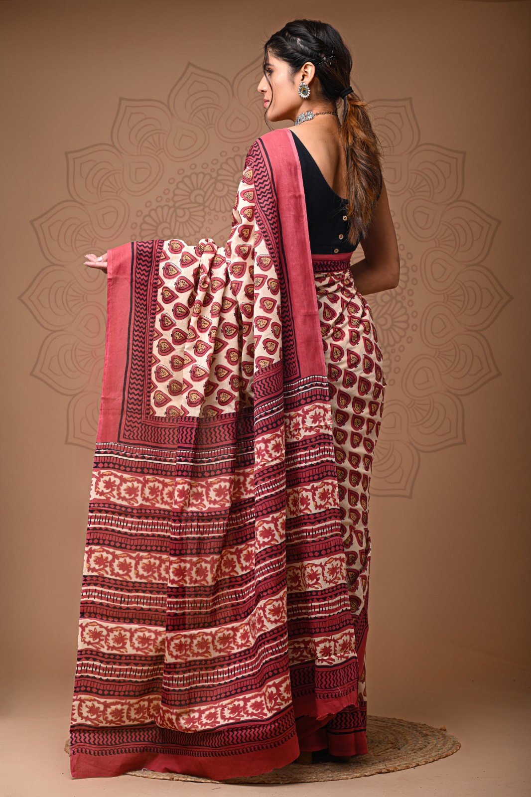 Mulmul cotton saree