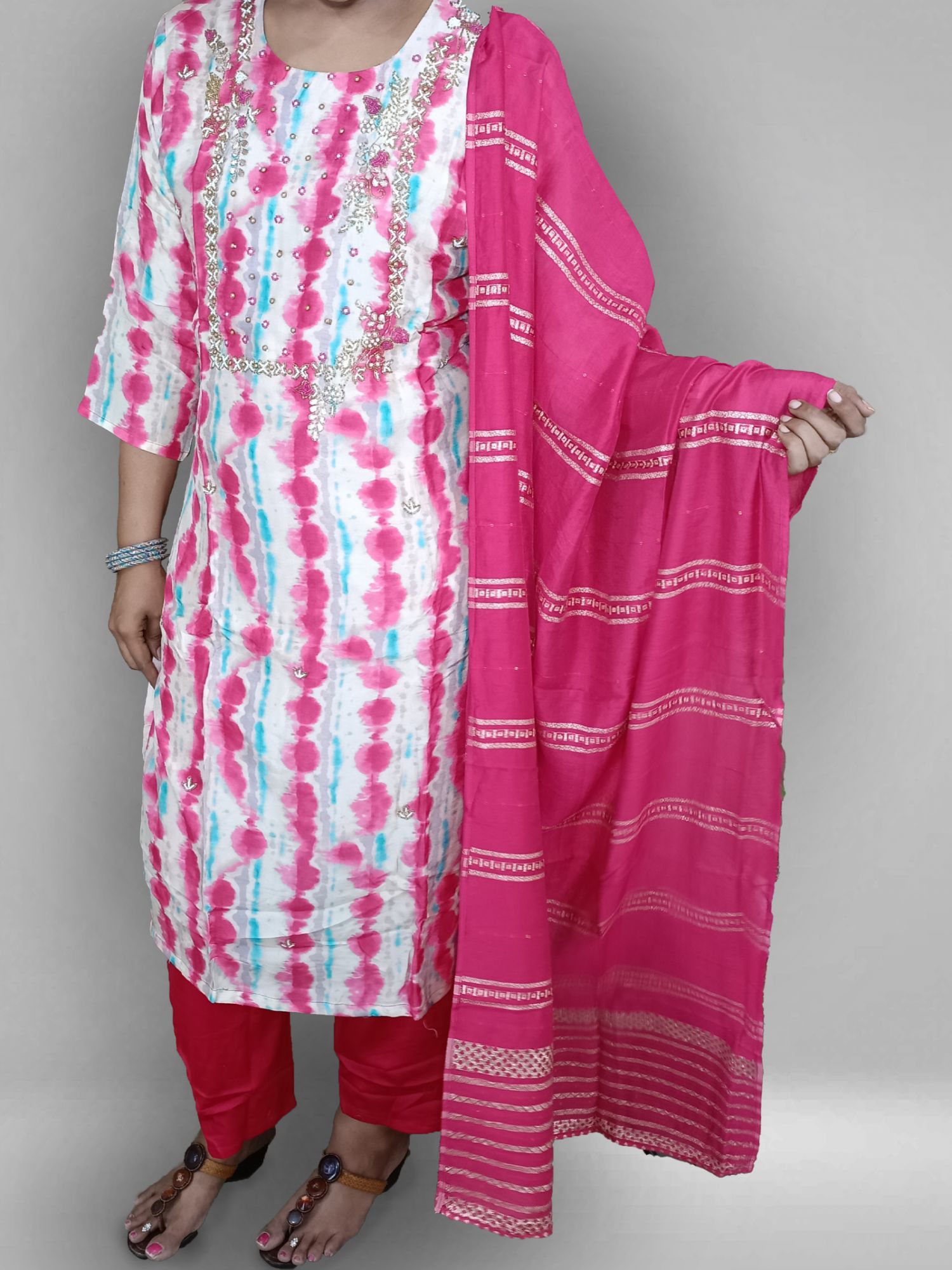 Pink printed dola silk suit set