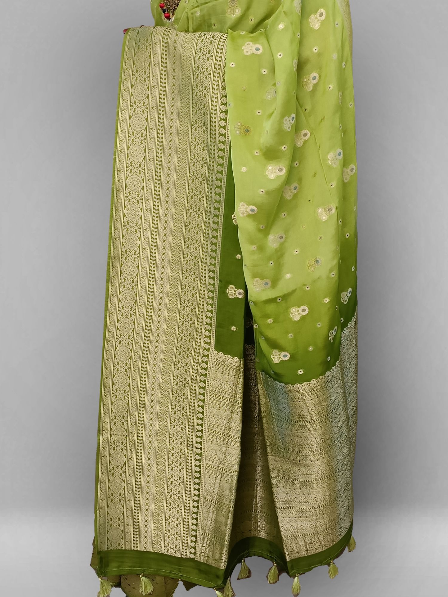 soft munga crepe double shaded saree