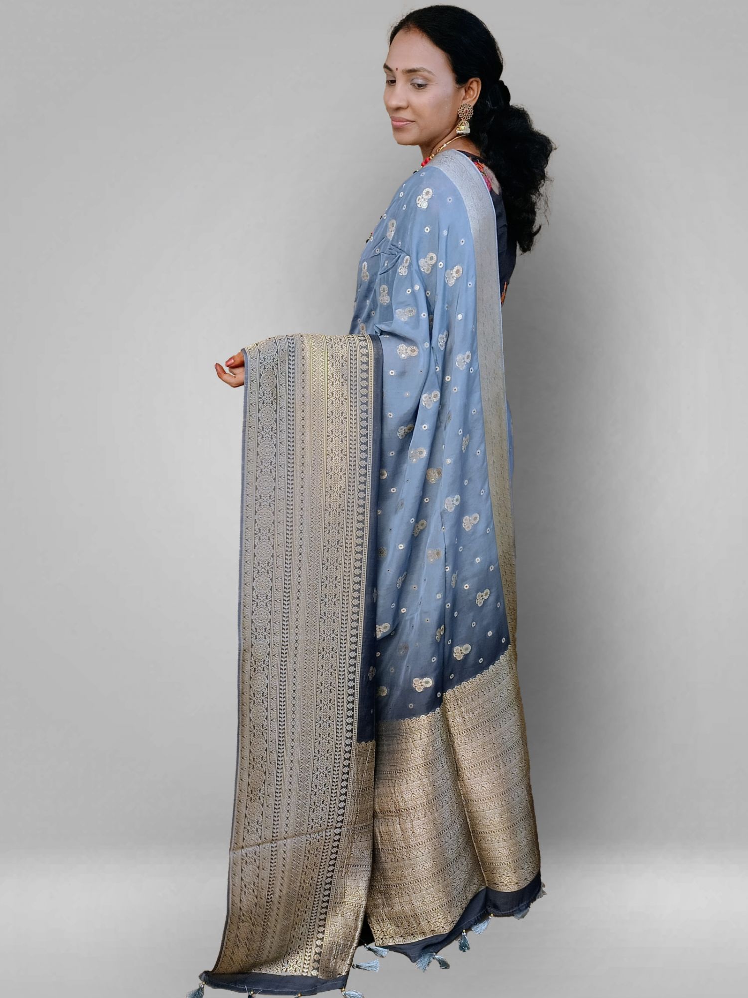 soft munga crepe double shaded saree