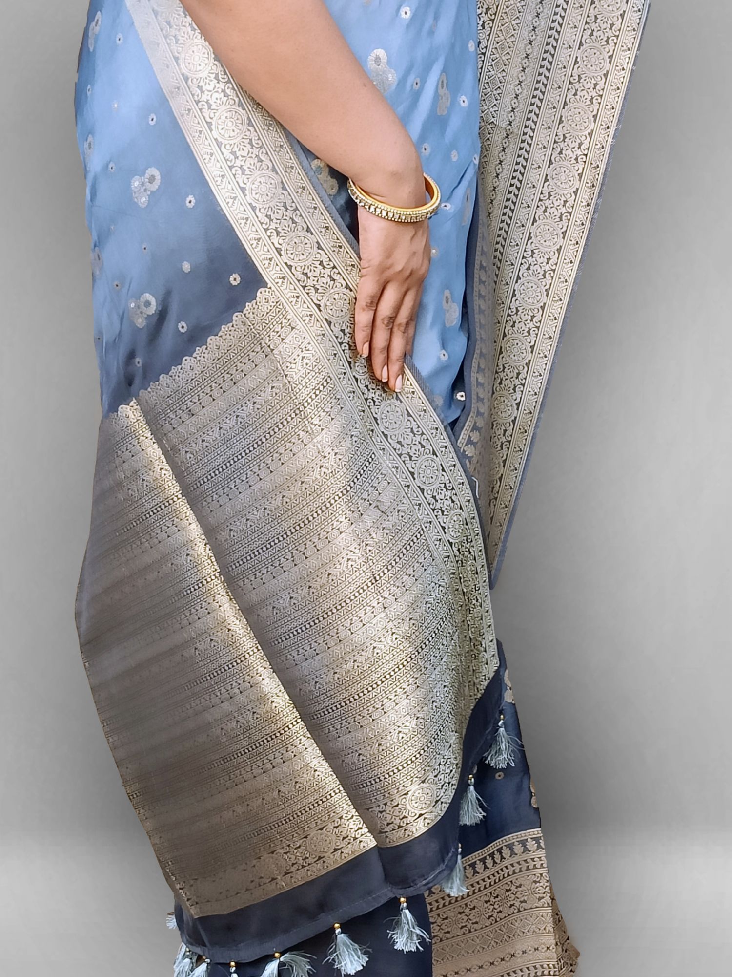 soft munga crepe double shaded saree