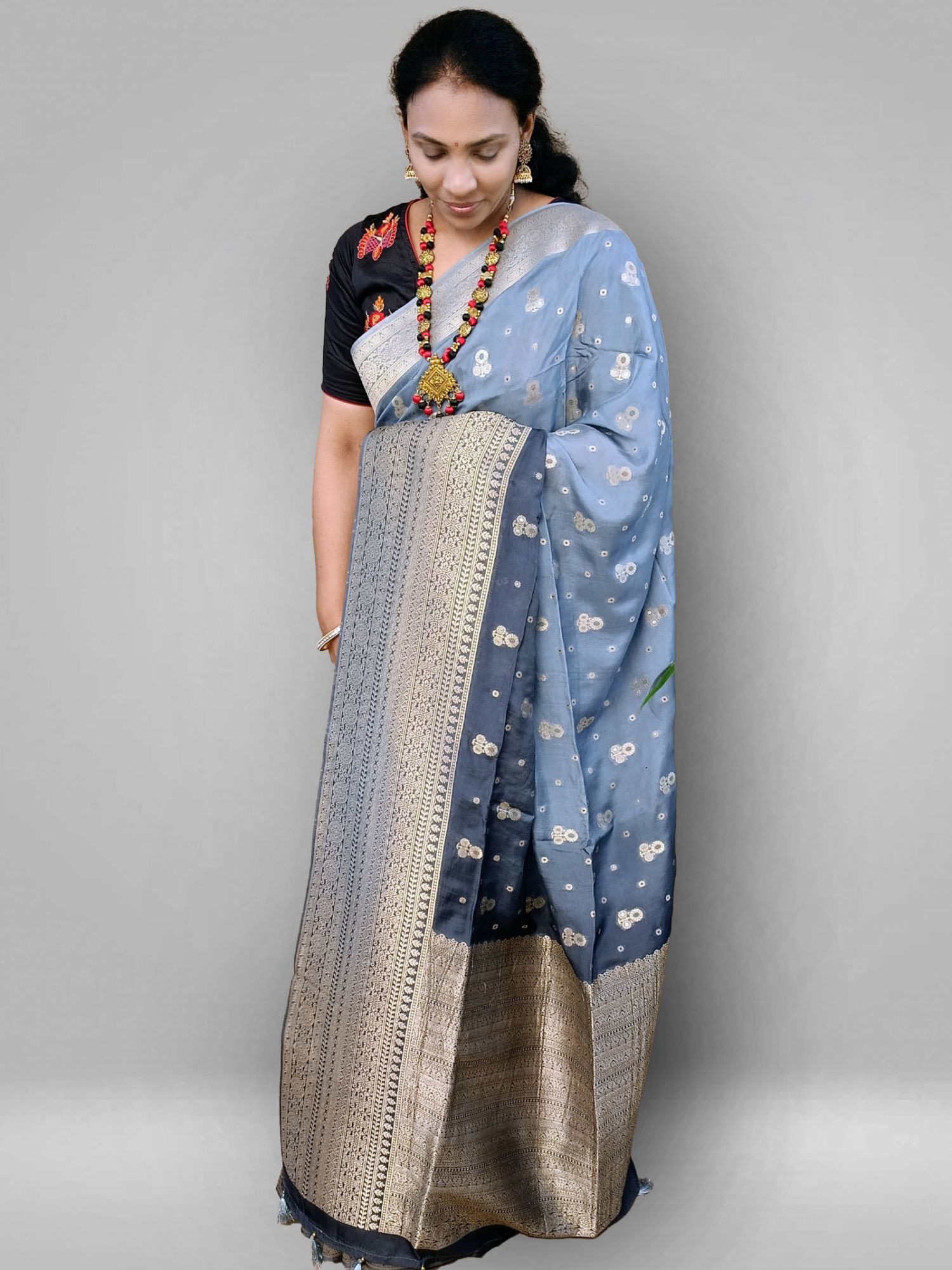 soft munga crepe double shaded saree