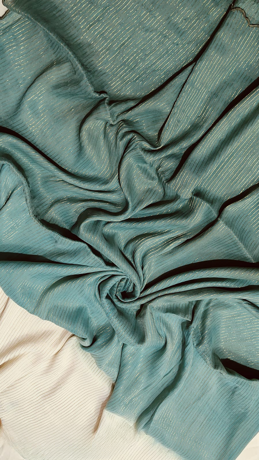 Mul Cotton saree with Zari stripes and scalloped edges