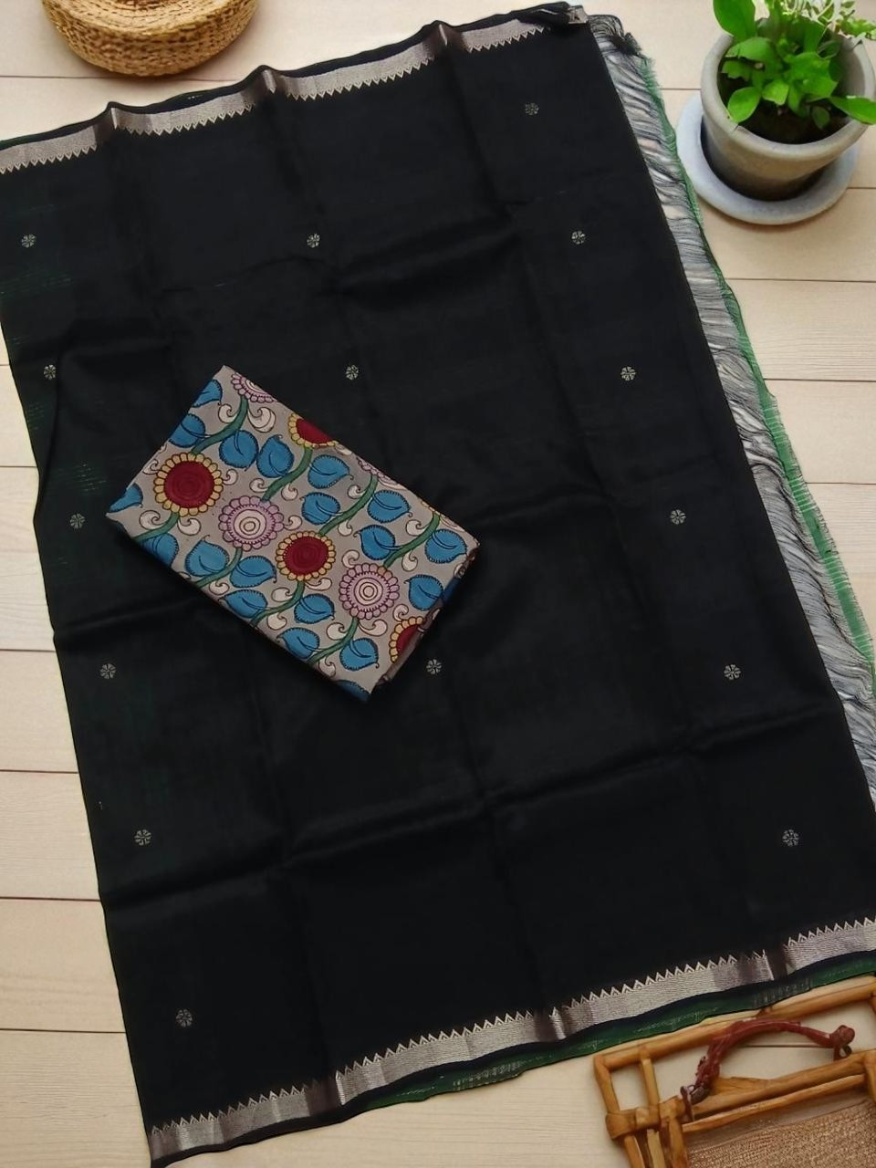 Handwoven Mangalagiri Silk Saree with Pen Kalamkari Blouse