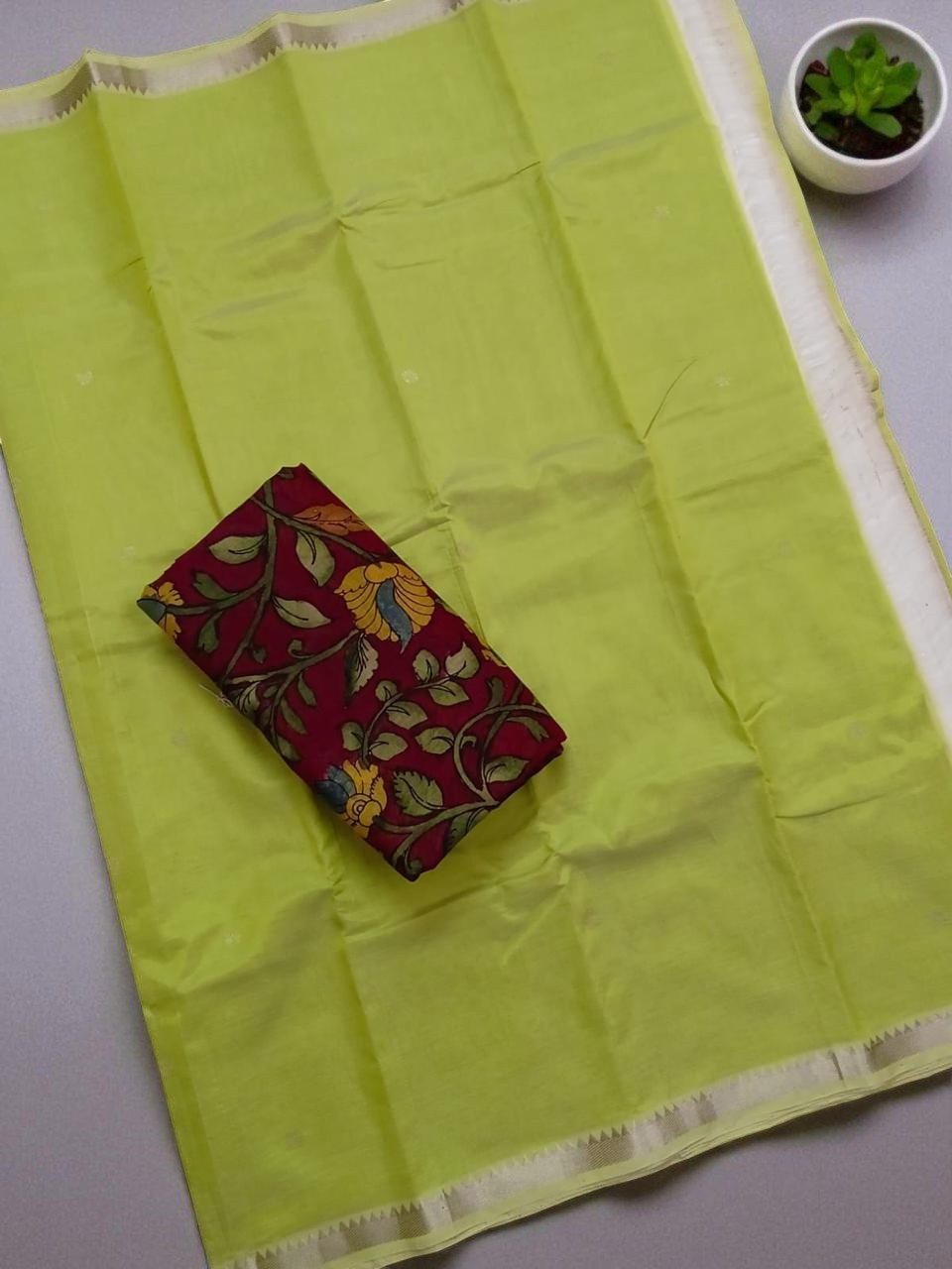 Handwoven Mangalagiri Silk Saree with Pen Kalamkari Blouse