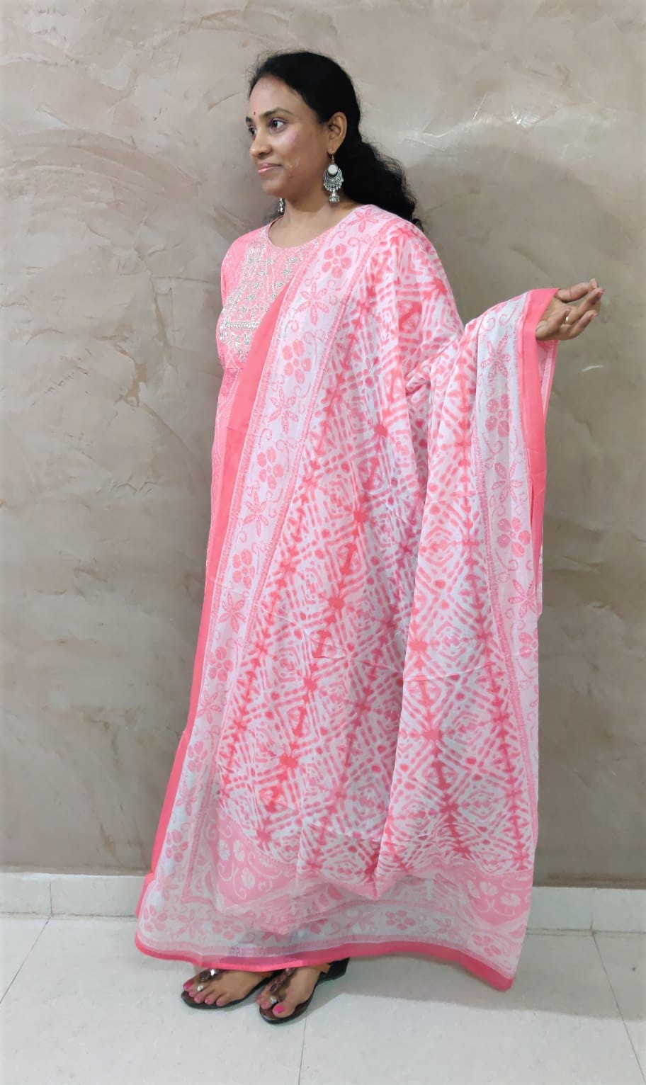 Pink Bandhej Print suit set