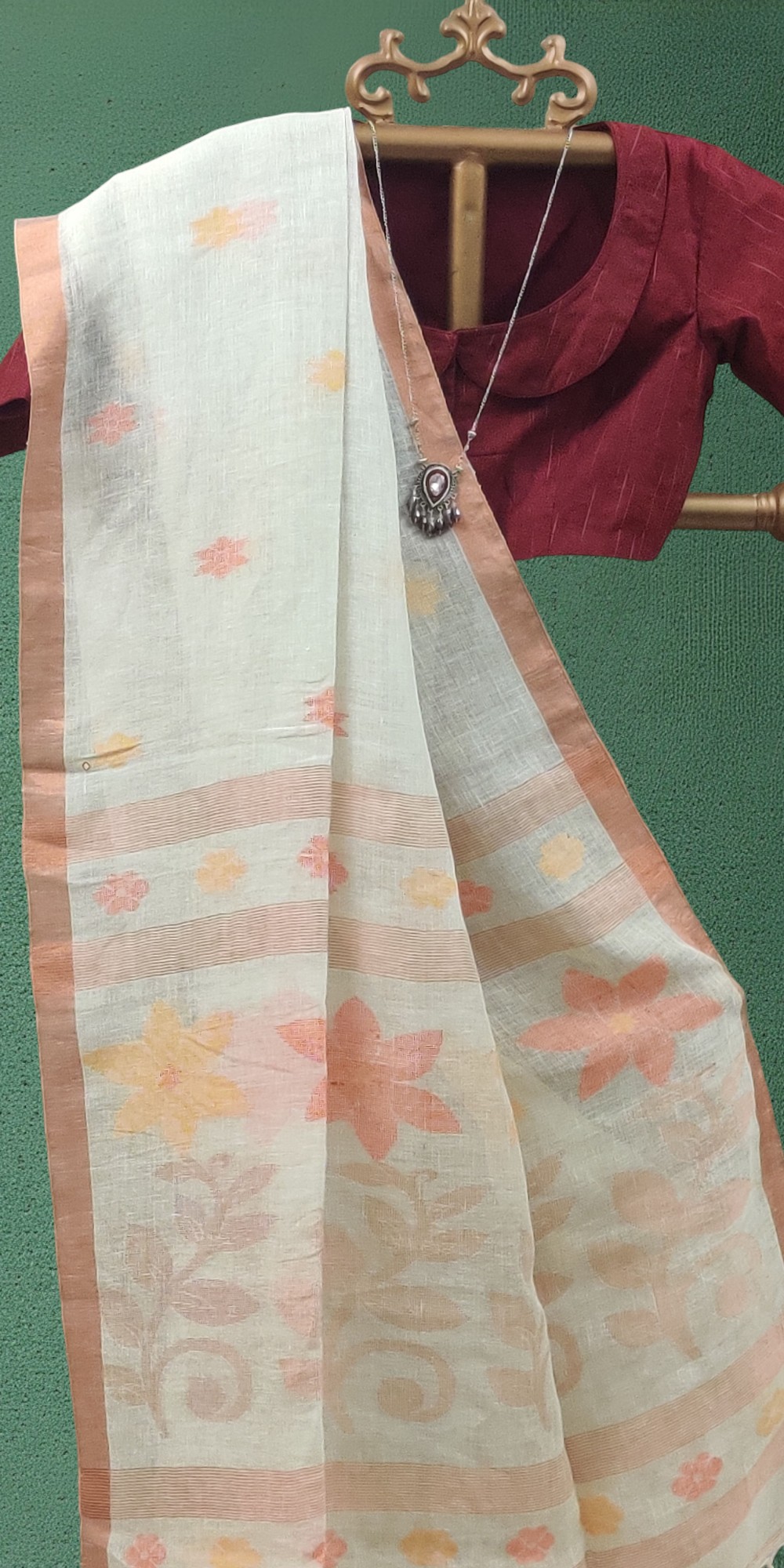 Handwoven Lenin jamdani saree
