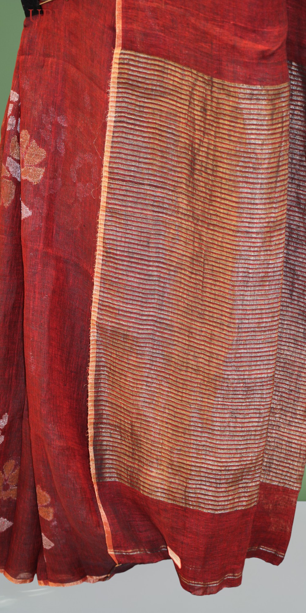 Handwoven Lenin jamdani saree