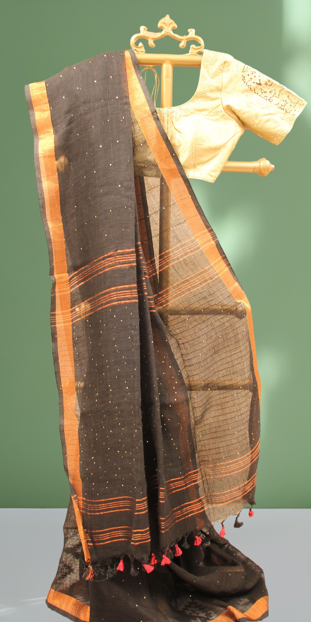 Handwoven Lenin sequence saree