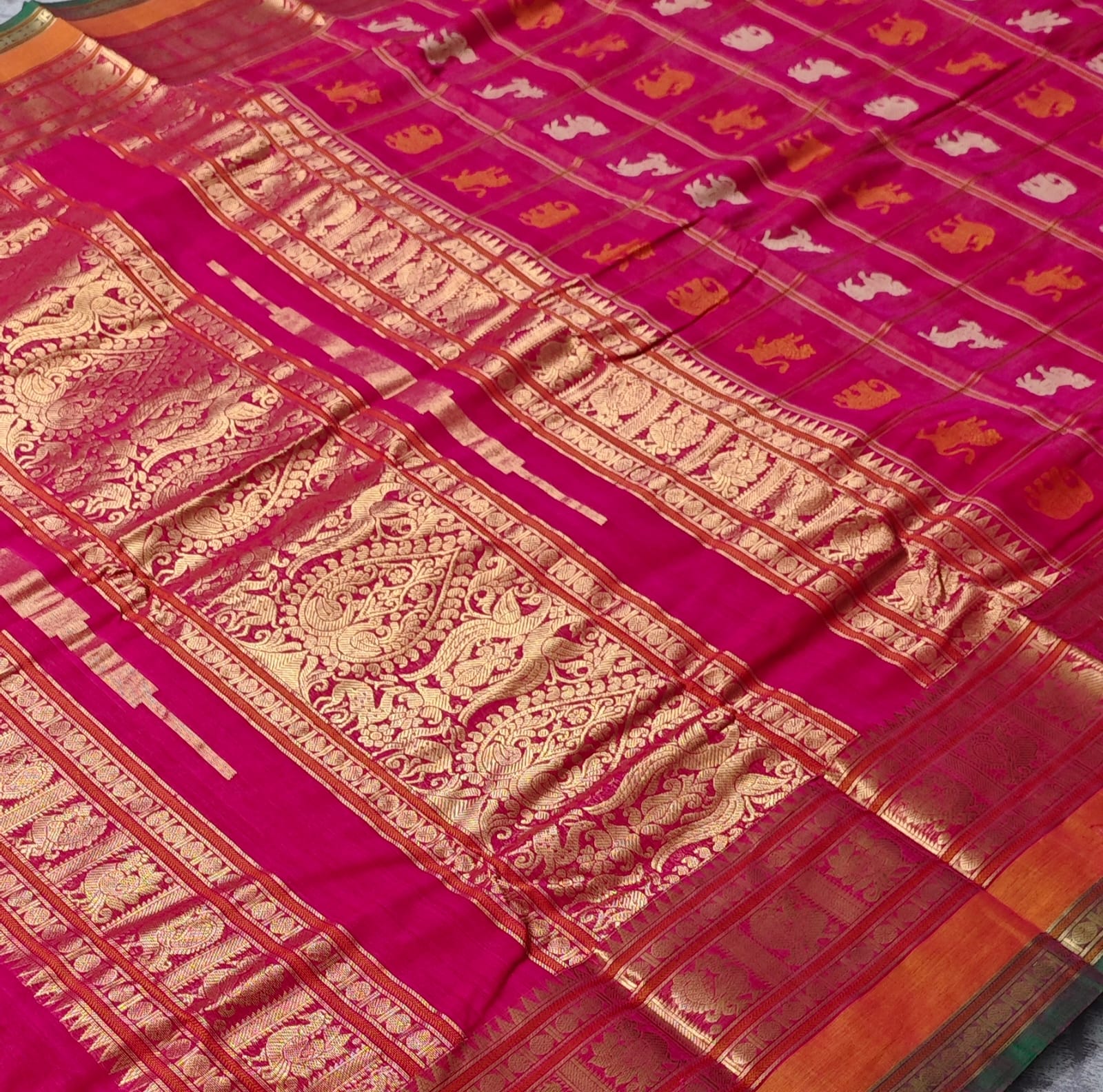 Handloom 1000 Butta Kanchi Cotton Saree with zari Boarder Pallu