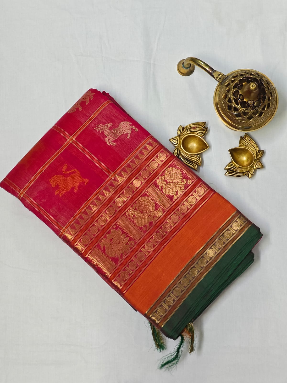 Handloom 1000 Butta Kanchi Cotton Saree with zari Boarder Pallu