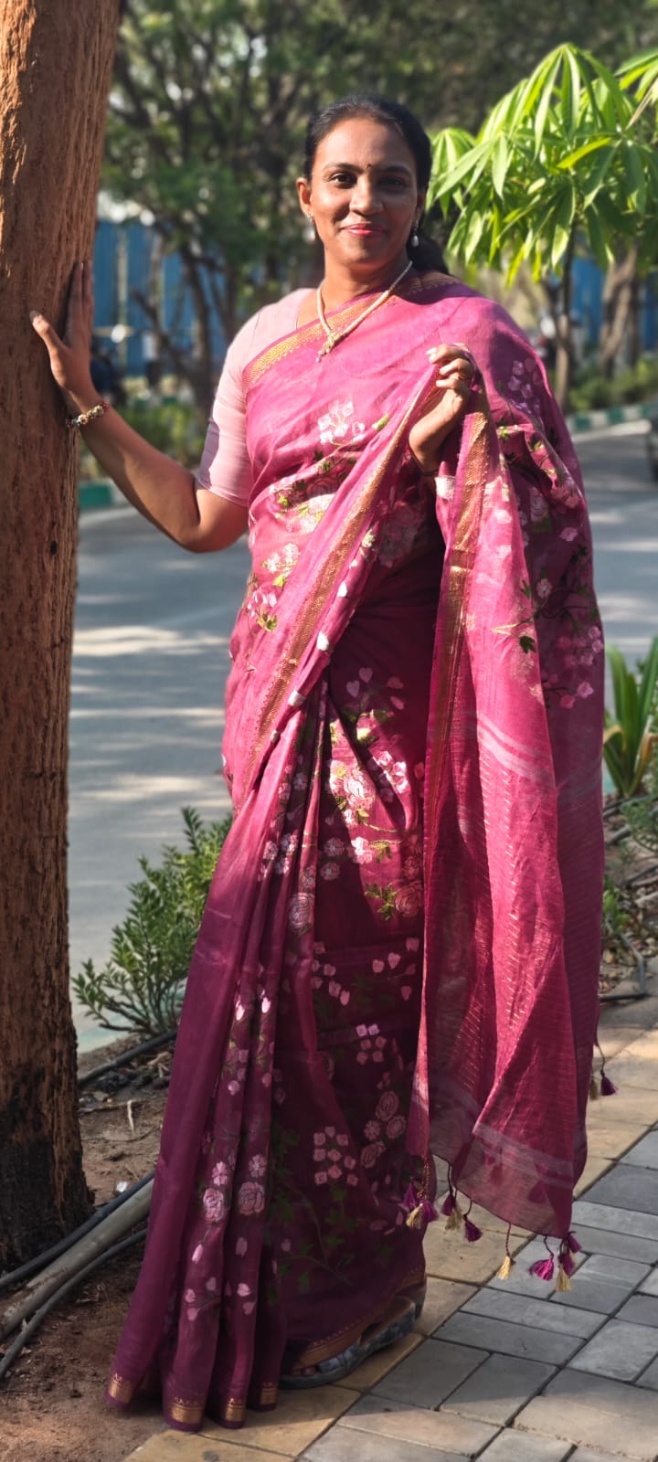Linen Embroidery saree