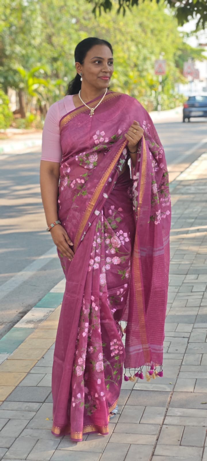 Linen Embroidery saree