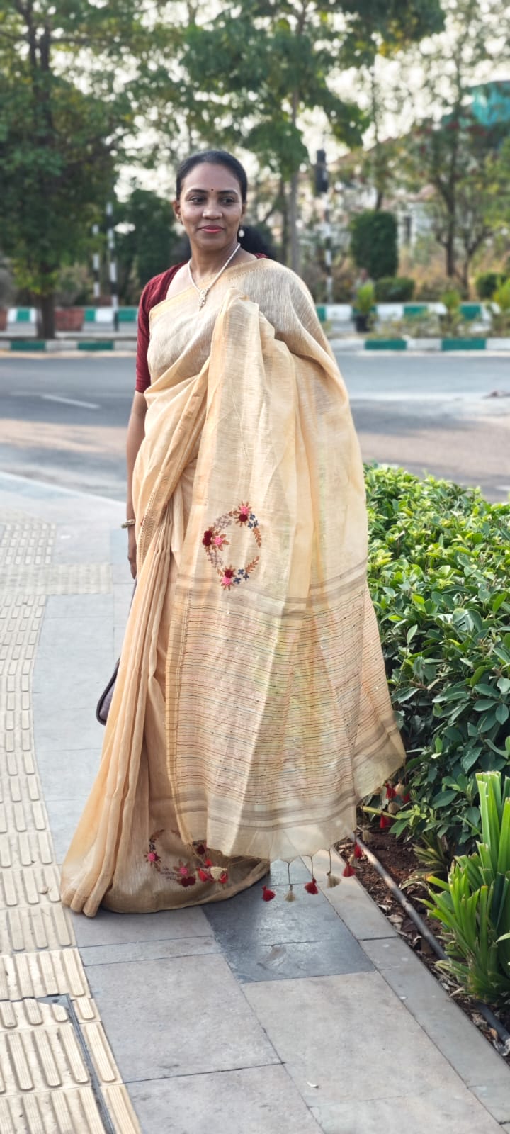Linen Embroidery saree