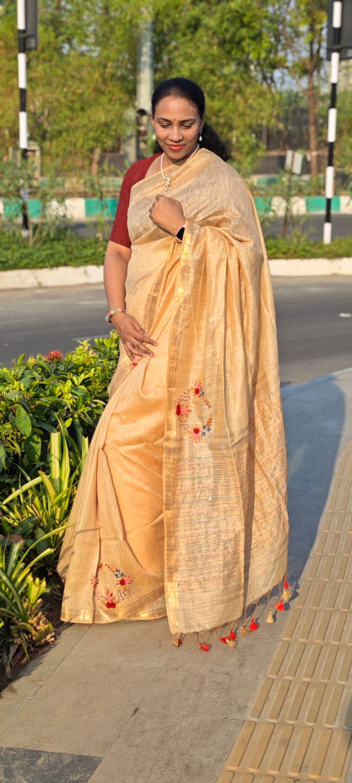 Linen Embroidery saree
