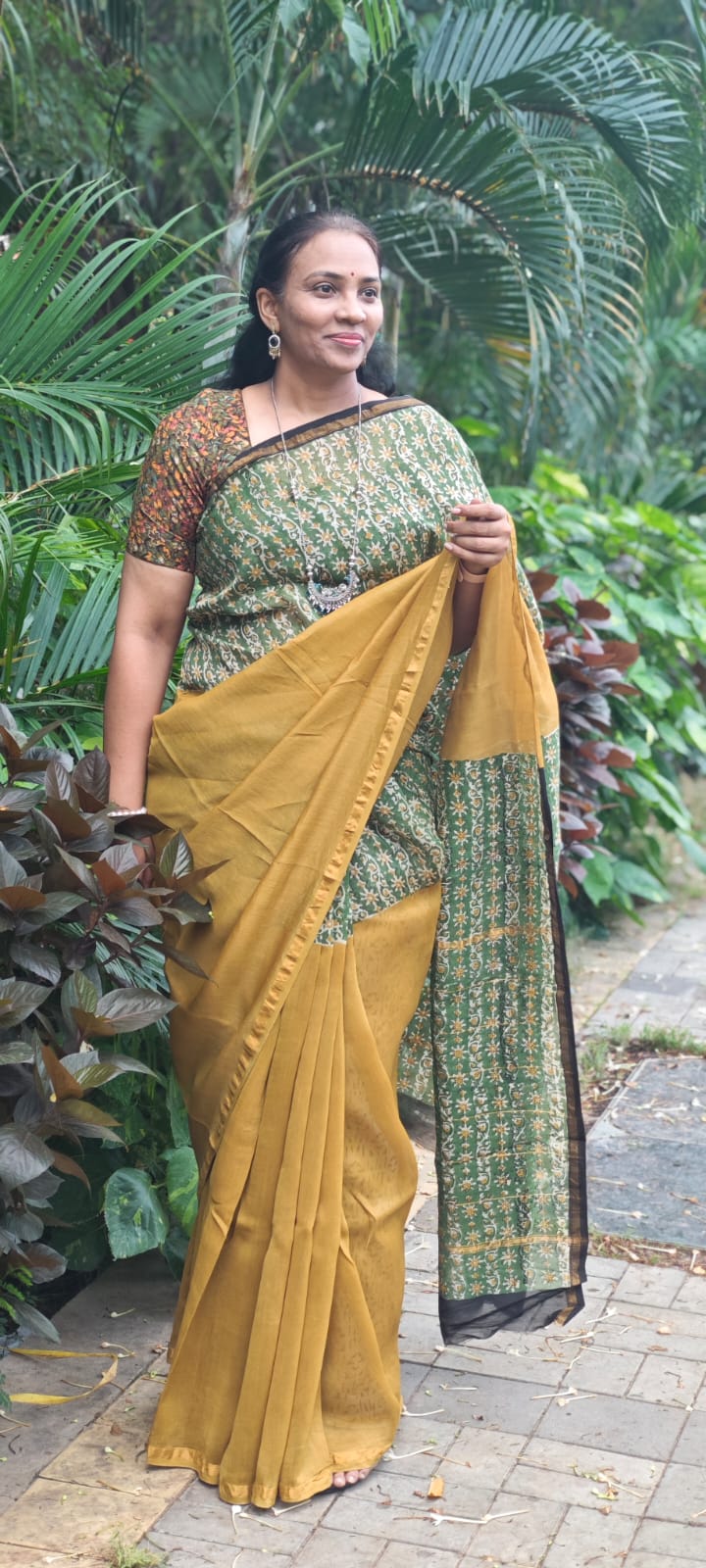 Hand Block Printed Maheshwari silk cotton saree