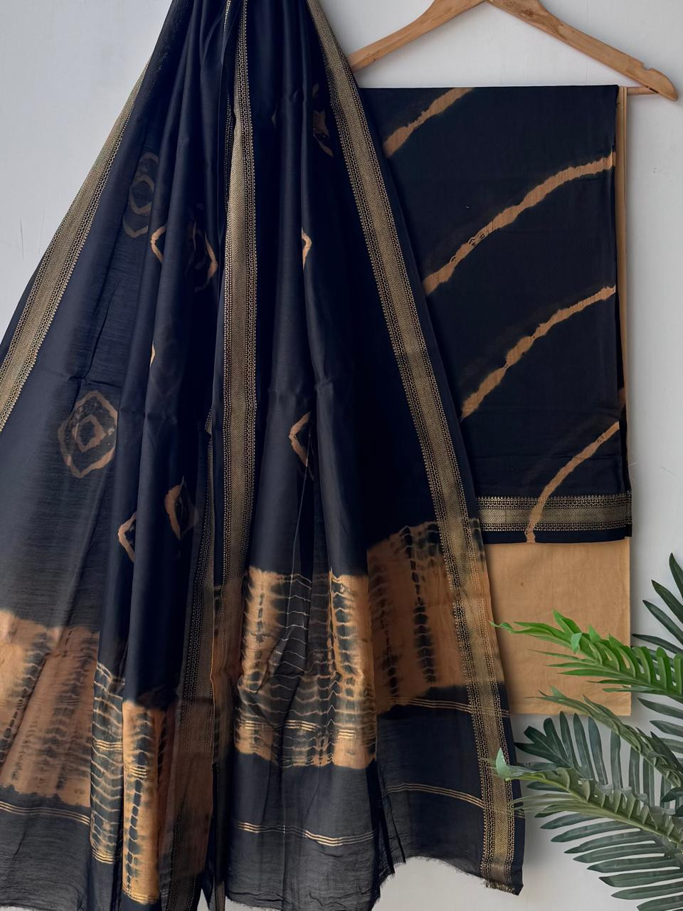 Handcrafted Maheswari Silk Cotton Suit Set