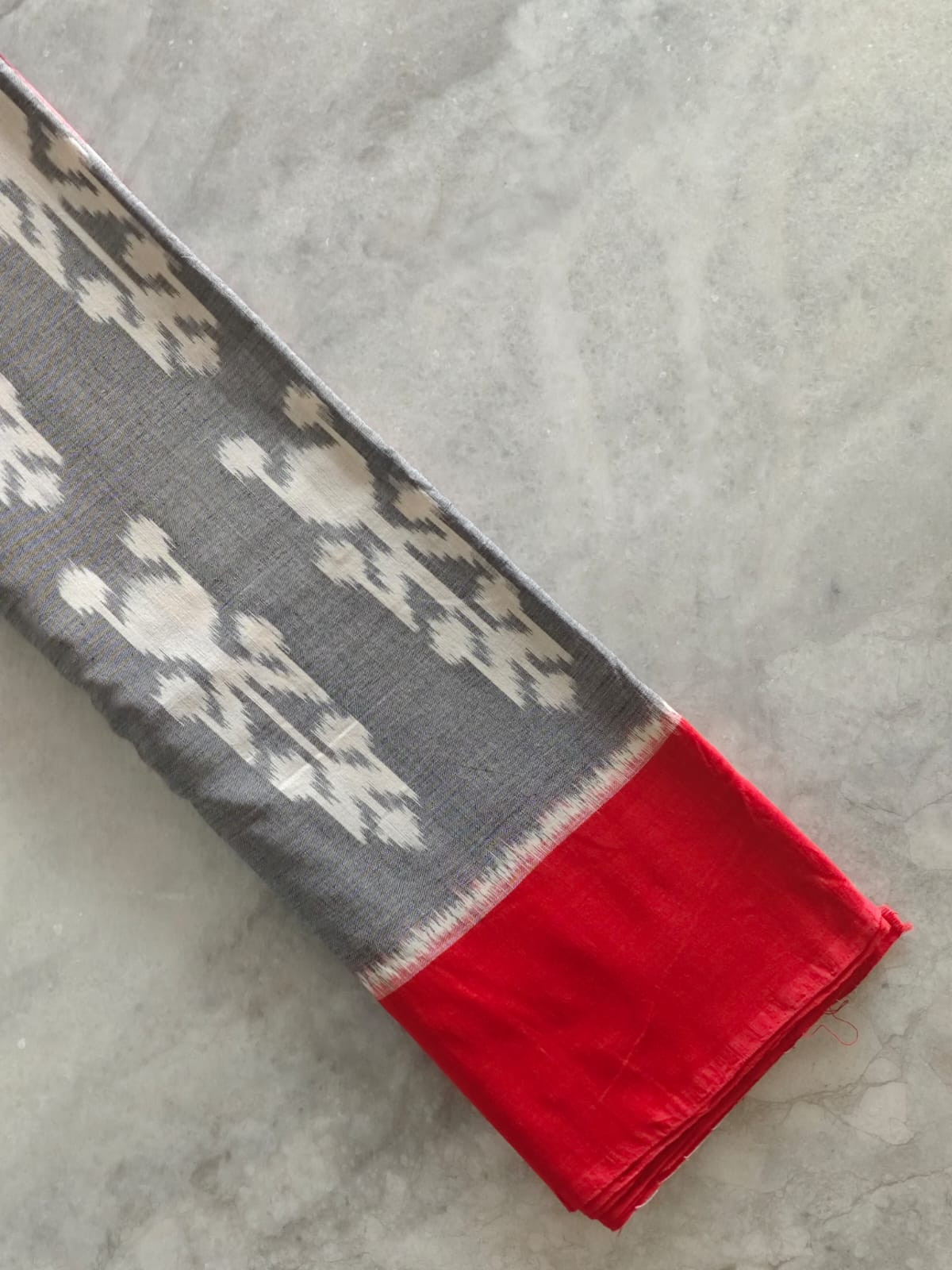 Handwoven Ikkat Pochampally Cotton Saree