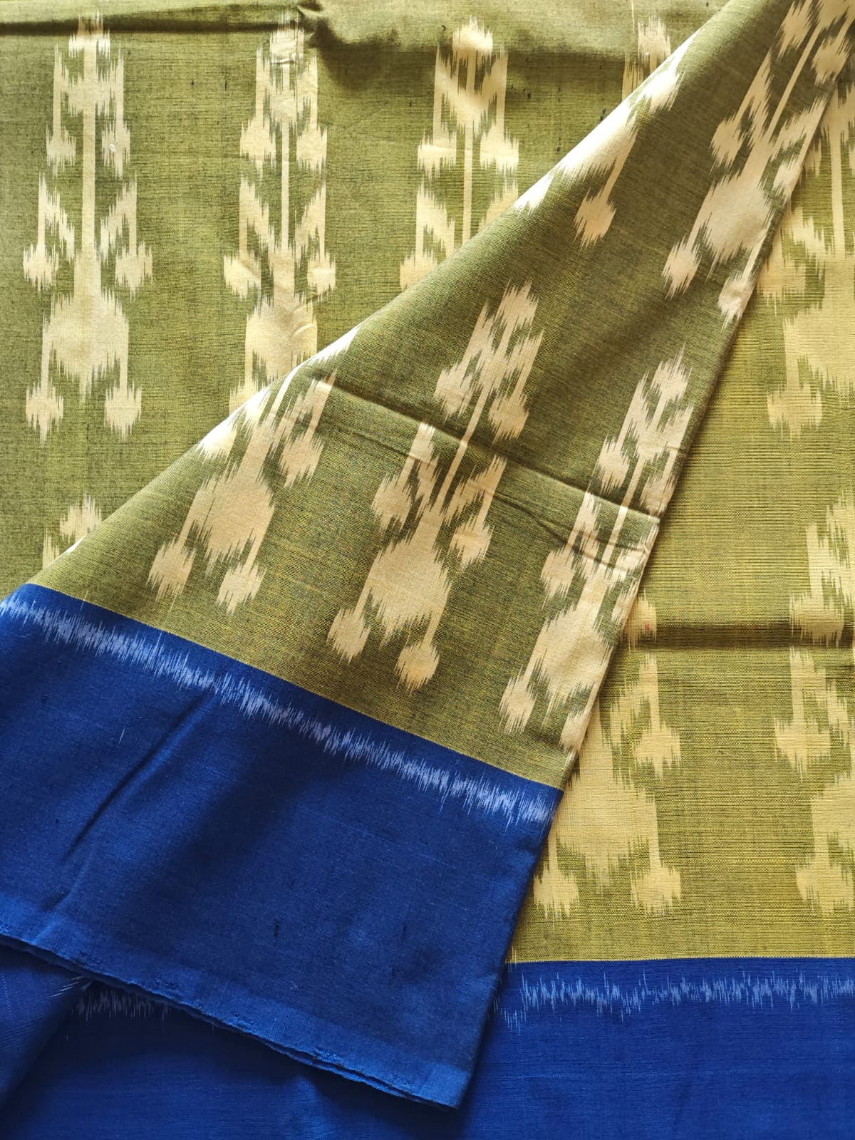 Handwoven Ikkat Pochampally Cotton Saree