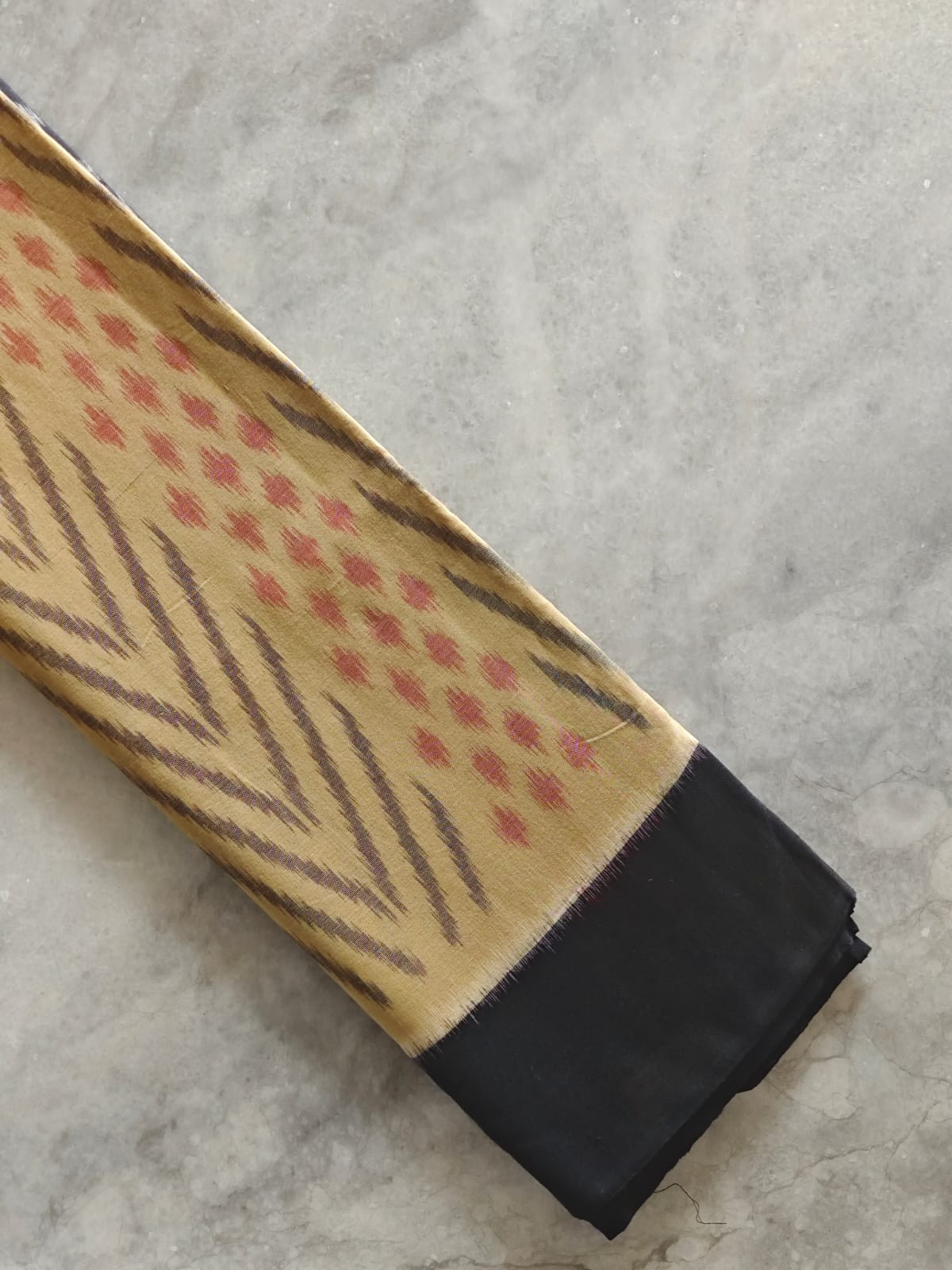 Handwoven Ikkat Pochampally Cotton Saree