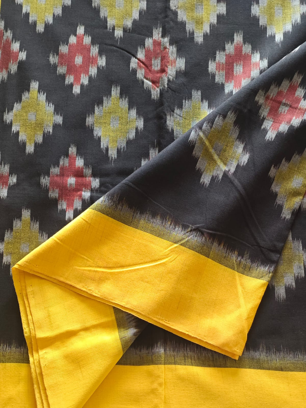 Handwoven Ikkat Pochampally Cotton Saree