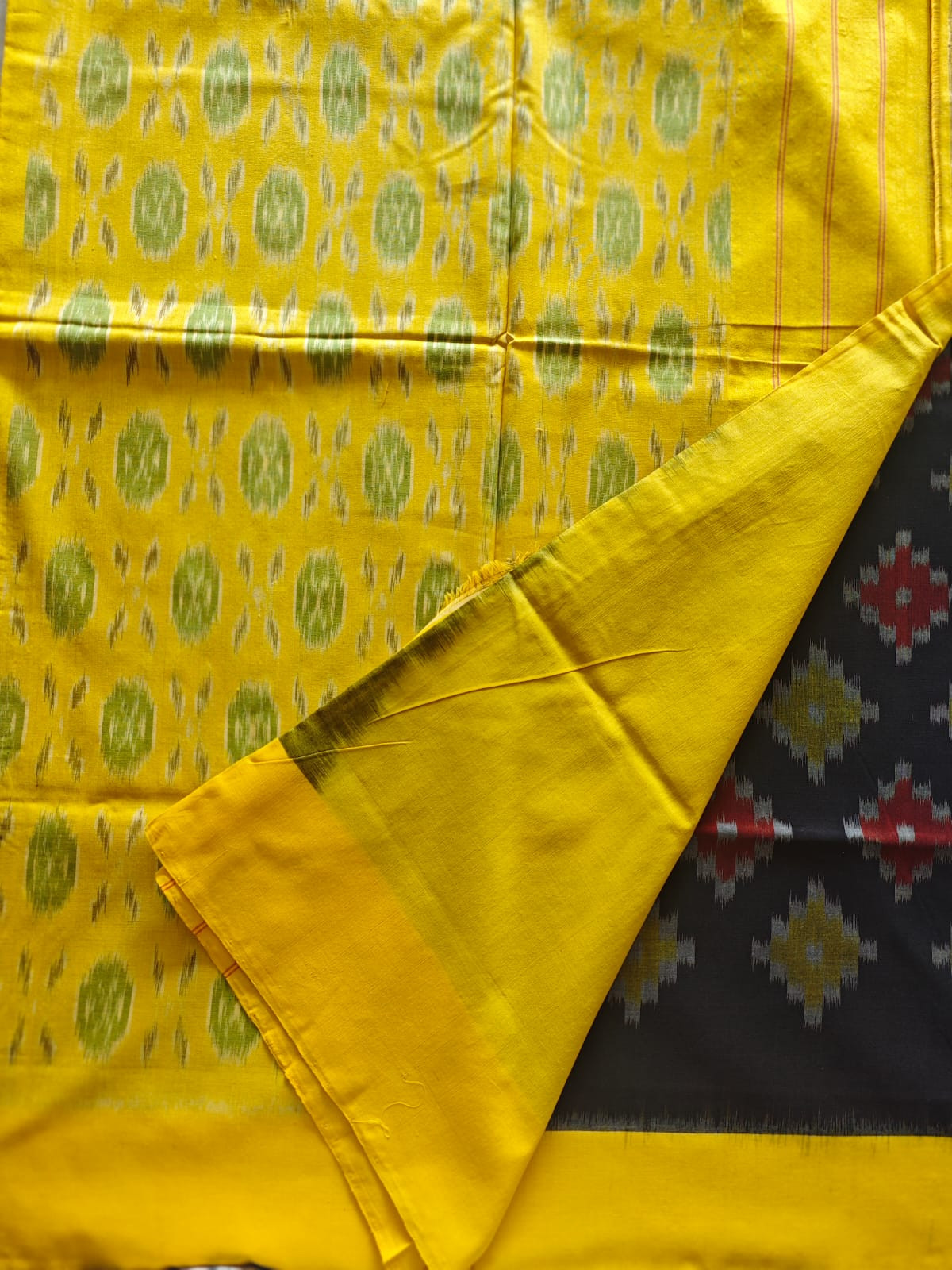 Handwoven Ikkat Pochampally Cotton Saree
