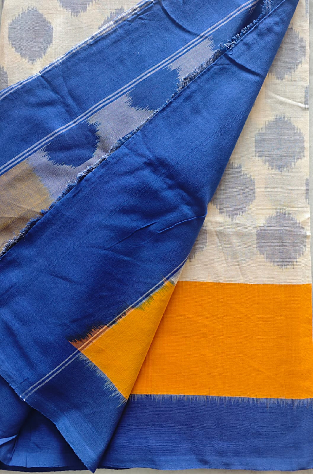 Handwoven Ikkat Pochampally Cotton Saree
