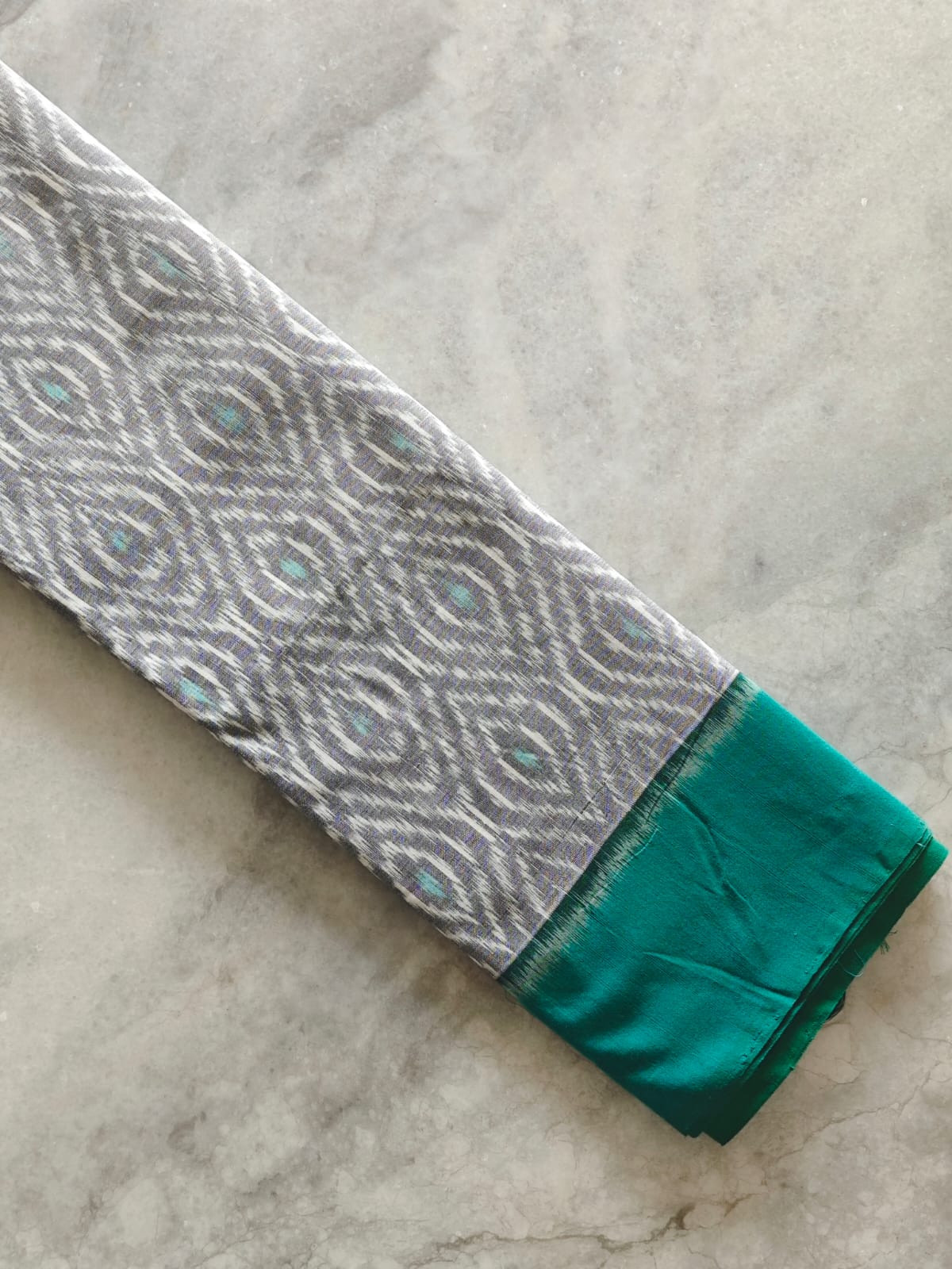 Handwoven Ikkat Pochampally Cotton Saree