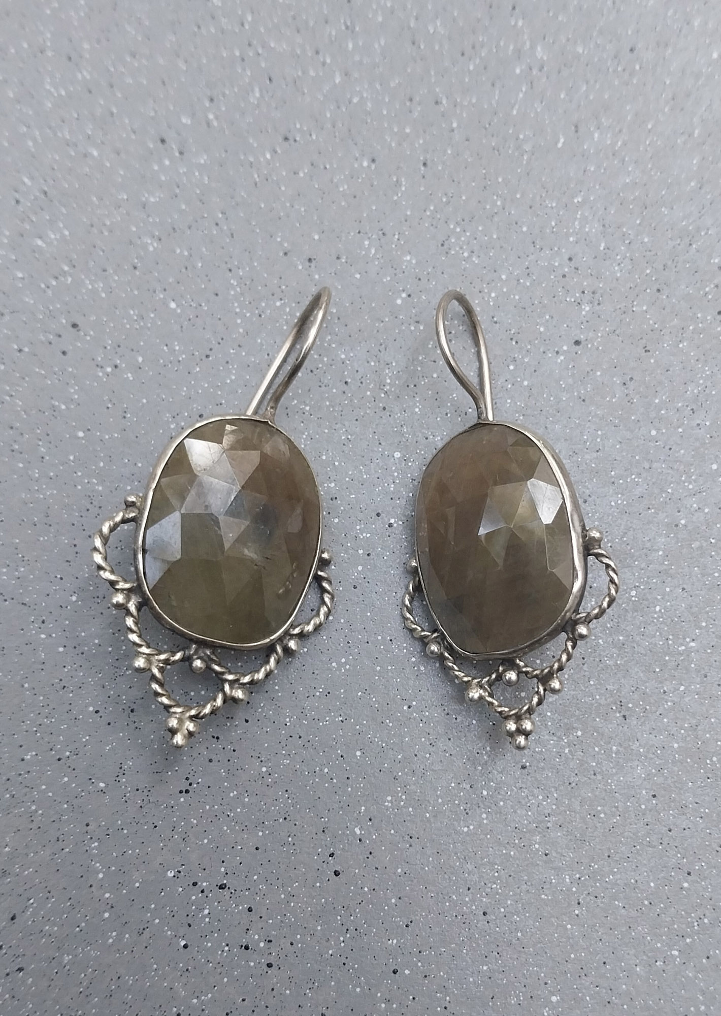 Vatave 925 Silver Earring With Real Gemstone for Daily Use