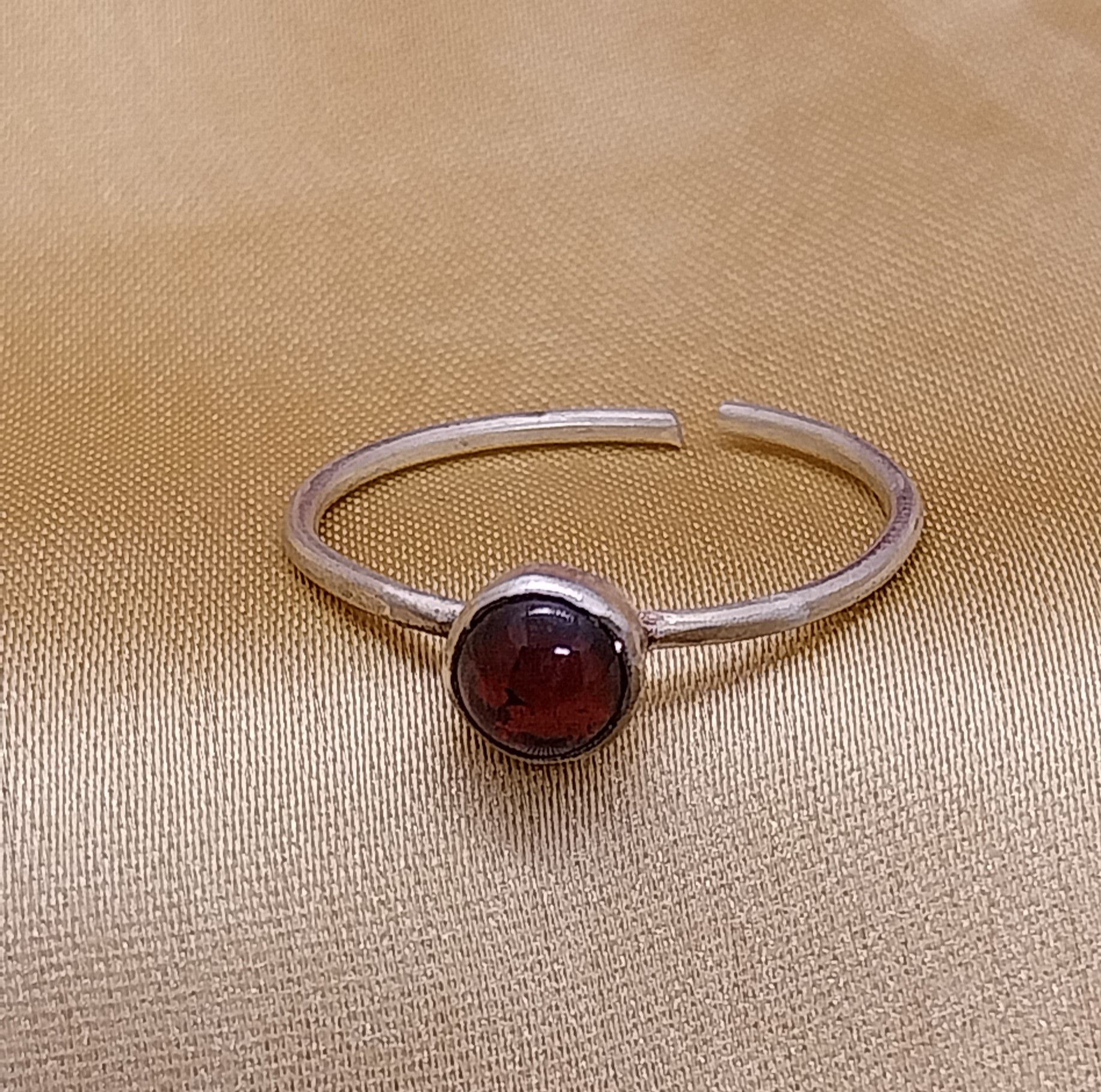 VATAVE 925 SILVER RING WITH GARNET GEMSTONE FOR GIRLS AND WOMEN