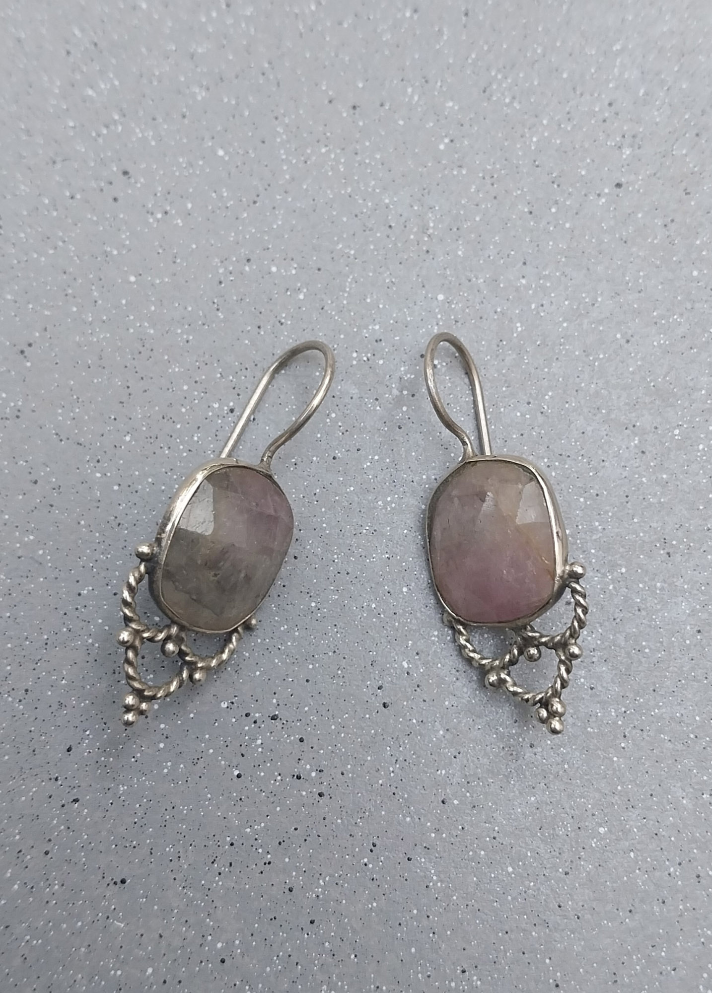 Vatave 925 Silver Earring WIth Light Pink Color Gemstone