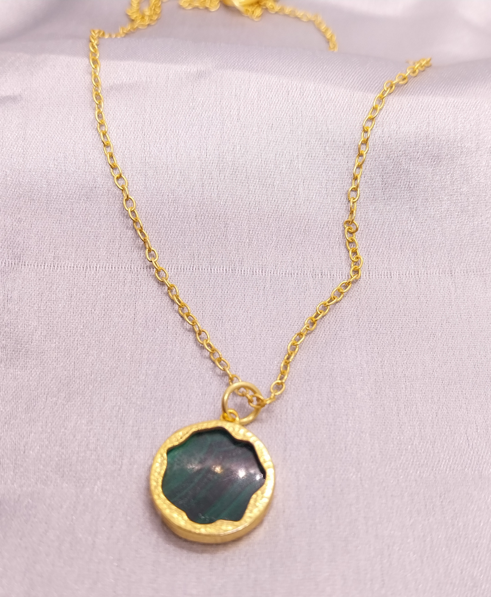 VATAVE 18k GOLD PLATED BRASS JEWELRY NECKLACE WITH MALCHITE GEMSTONE