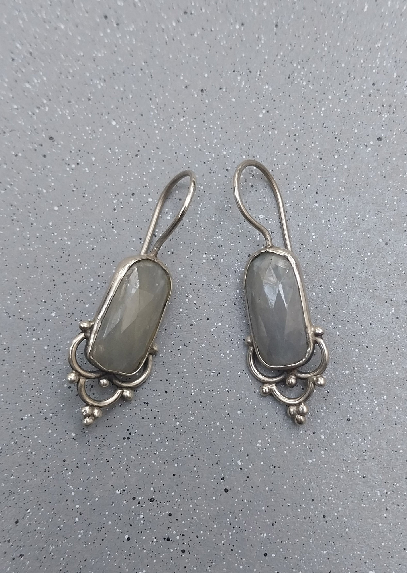 Vatave 925 Silver Earring With Grey Color Real Gemstone