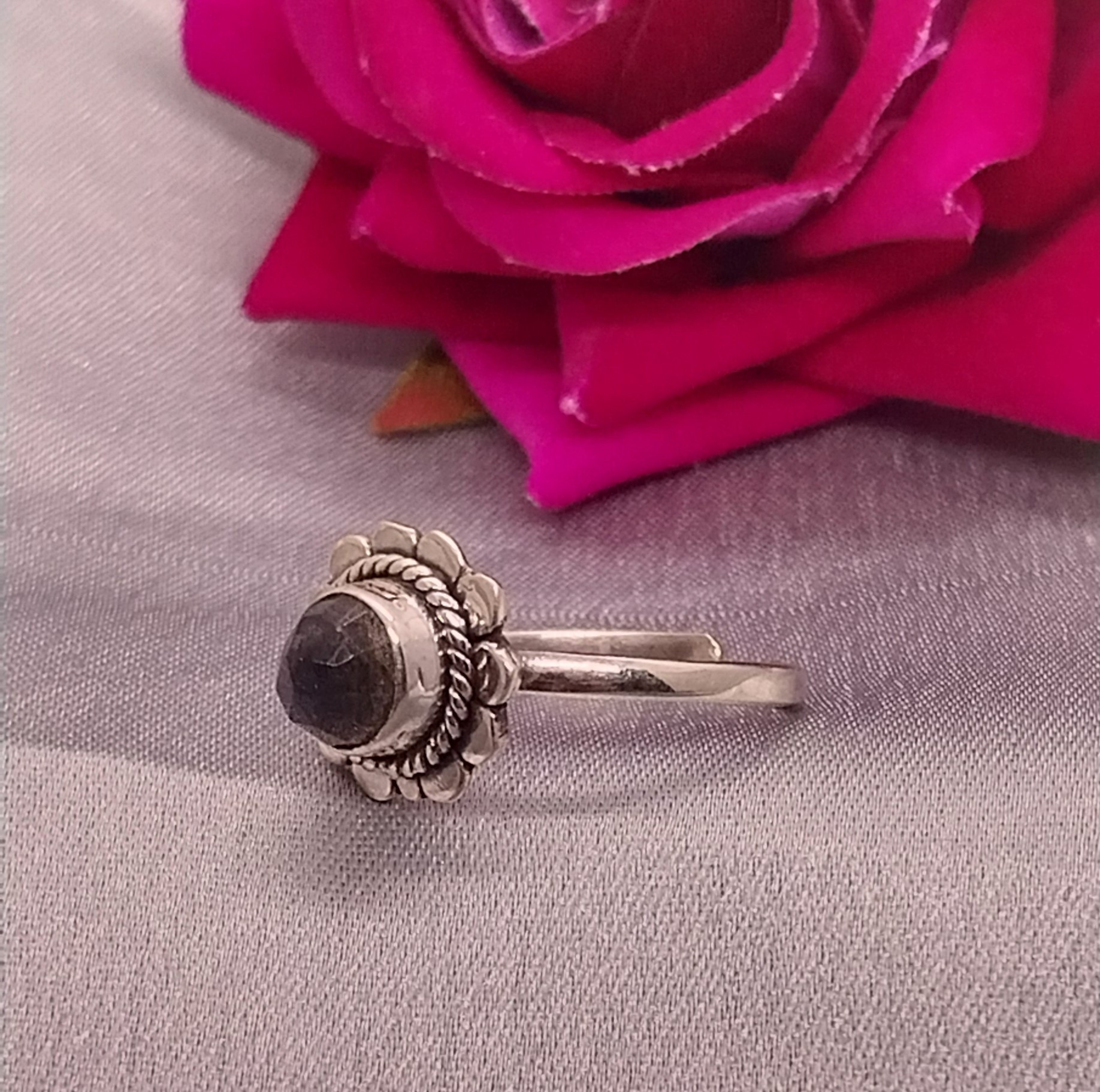 VATAVE 925 SILVER RING WITH LABORIDE GEMSTONE FOR GIRLS AND WOMEN