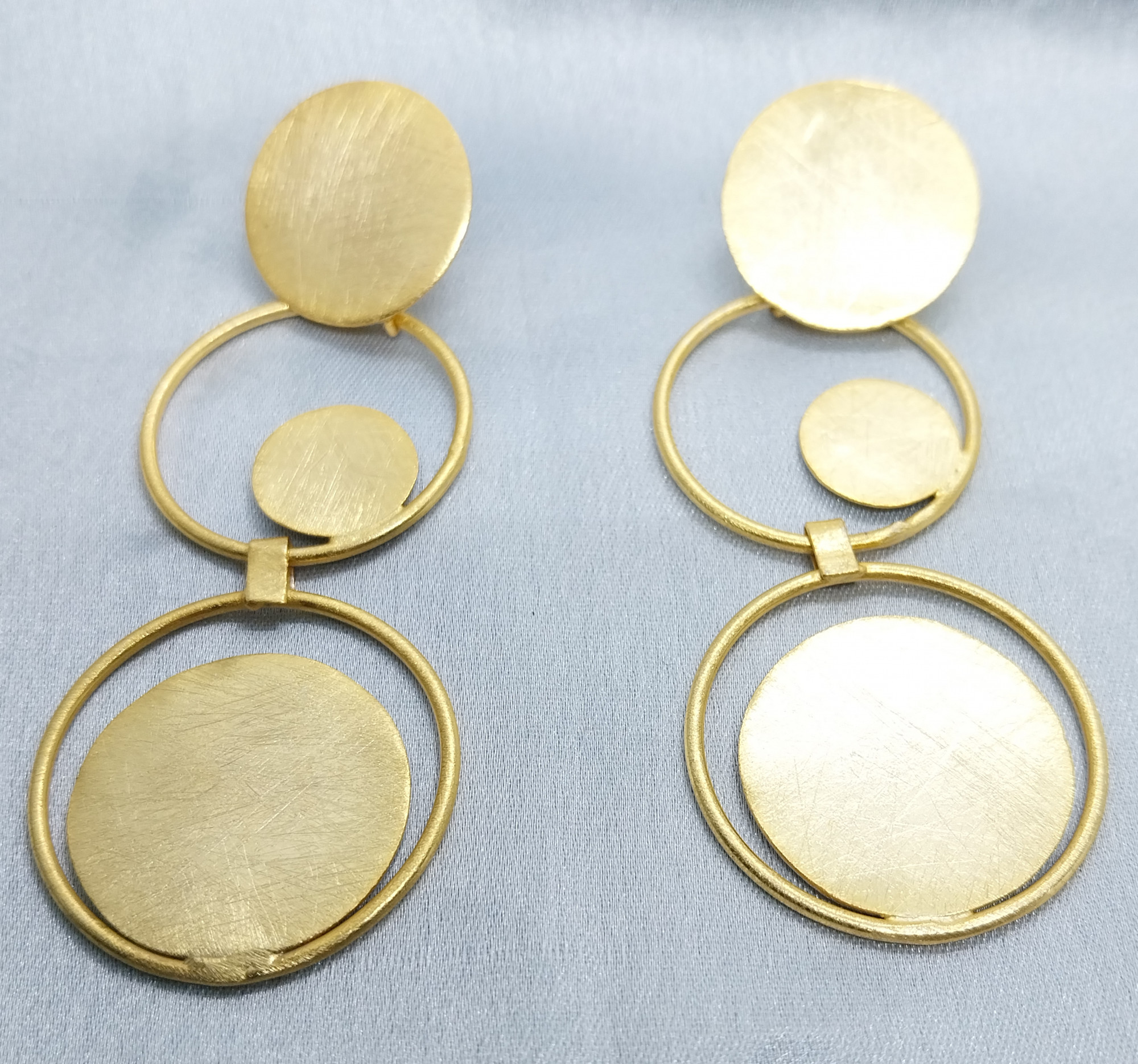 VATAVE 22k GOLD PLATED BRASS EARRING LONG SHAPE FOR LADIES