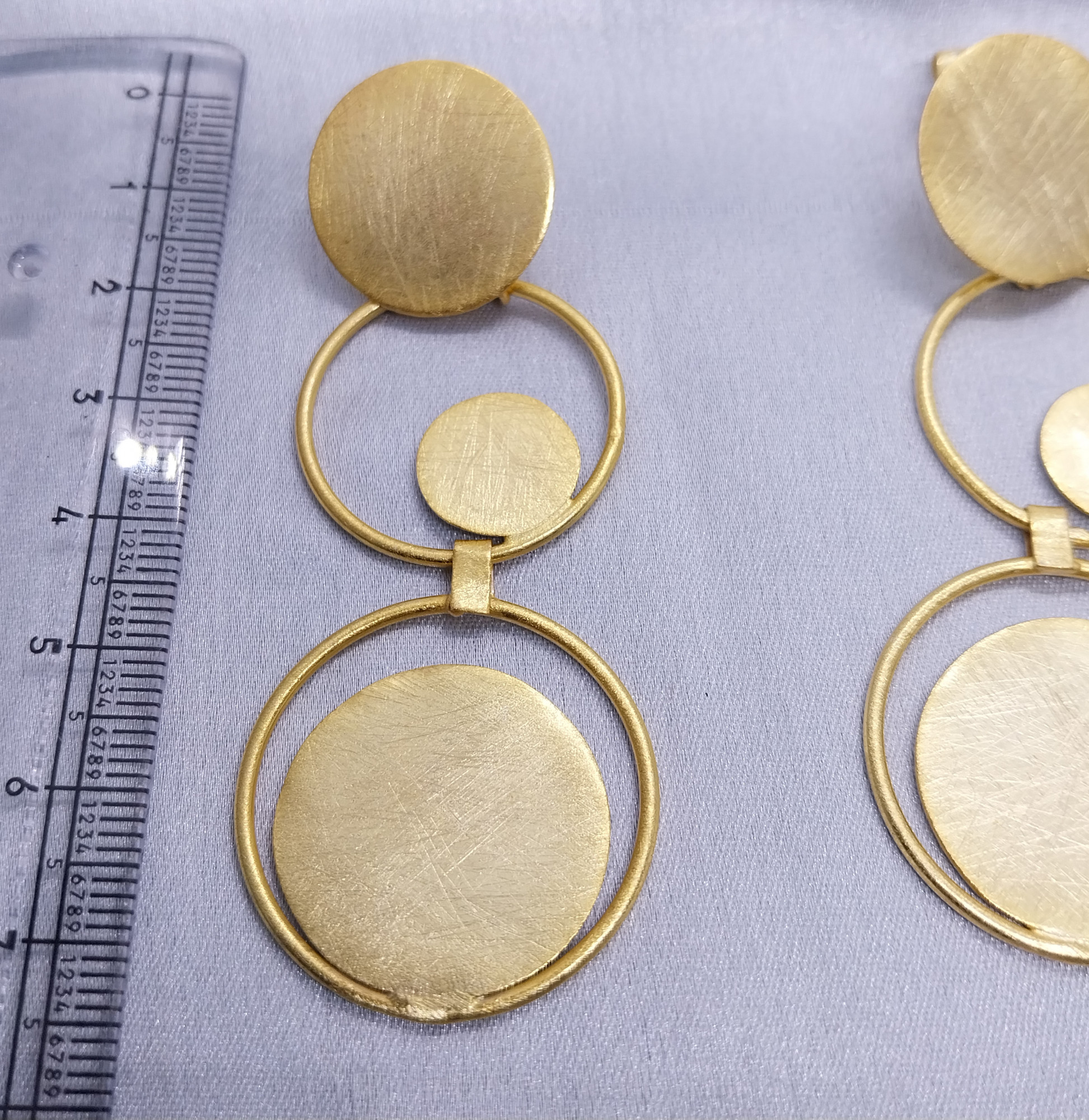 VATAVE 22k GOLD PLATED BRASS EARRING LONG SHAPE FOR LADIES