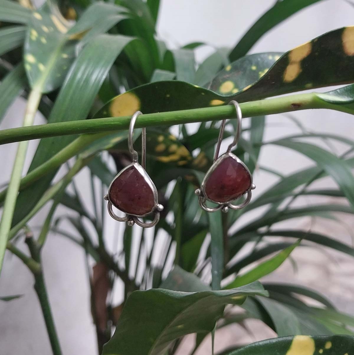 Vatave 925 Silver Earrings With Tringle Shape Gemstone