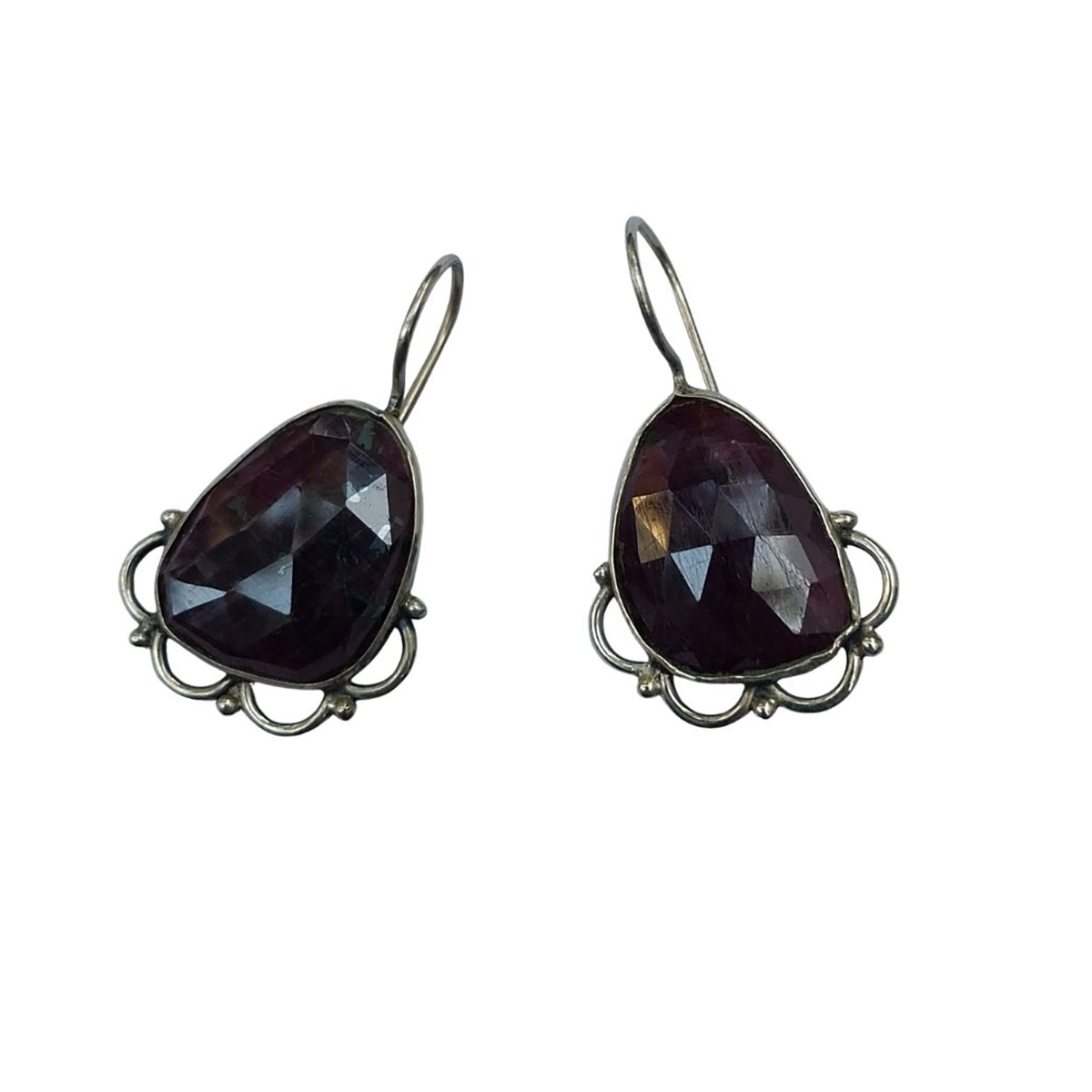 Vatave 925 Silver Earring With Pear Shape Gemstones