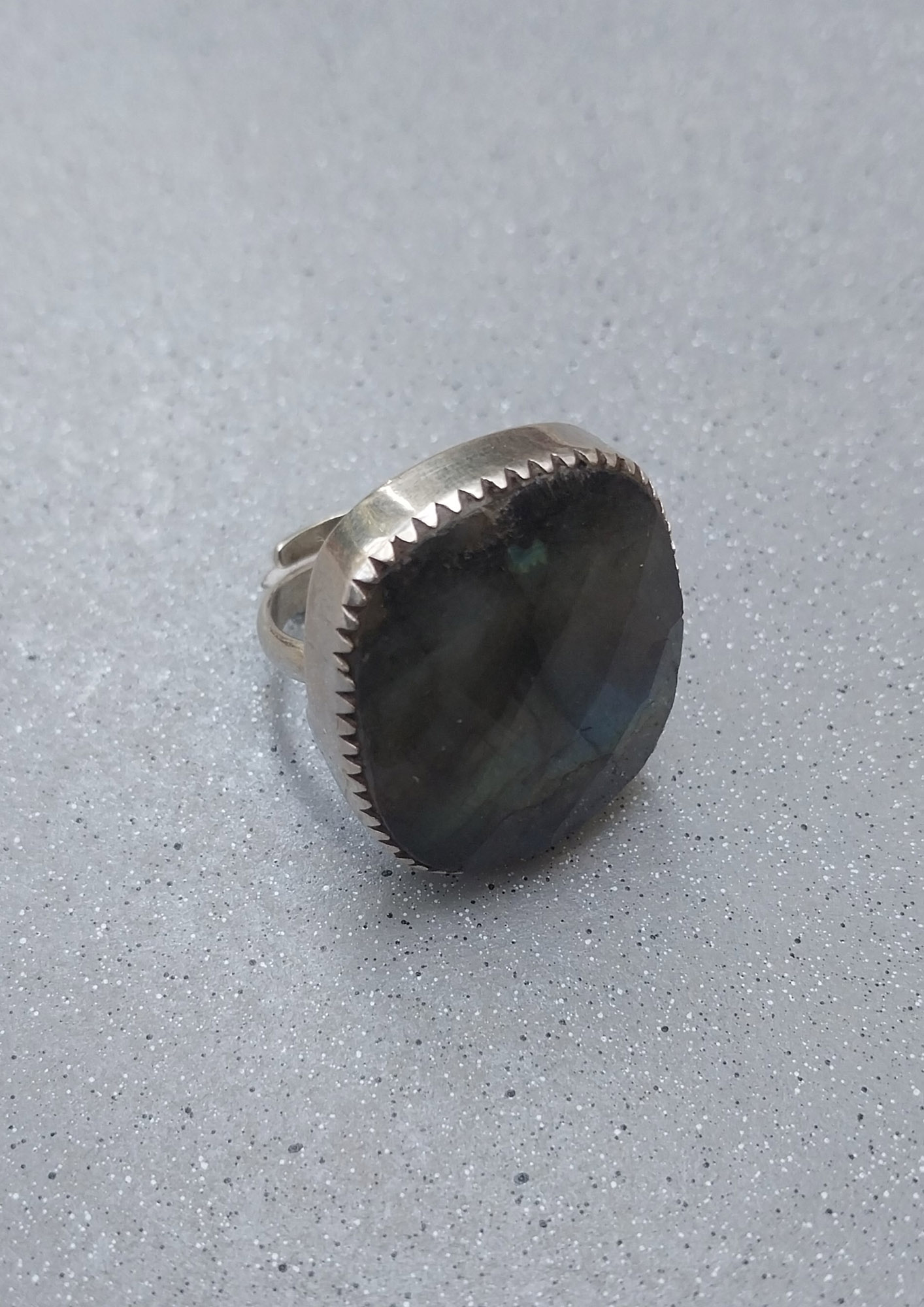 Vatave 925 Silver Ring With Laboride Gemstone